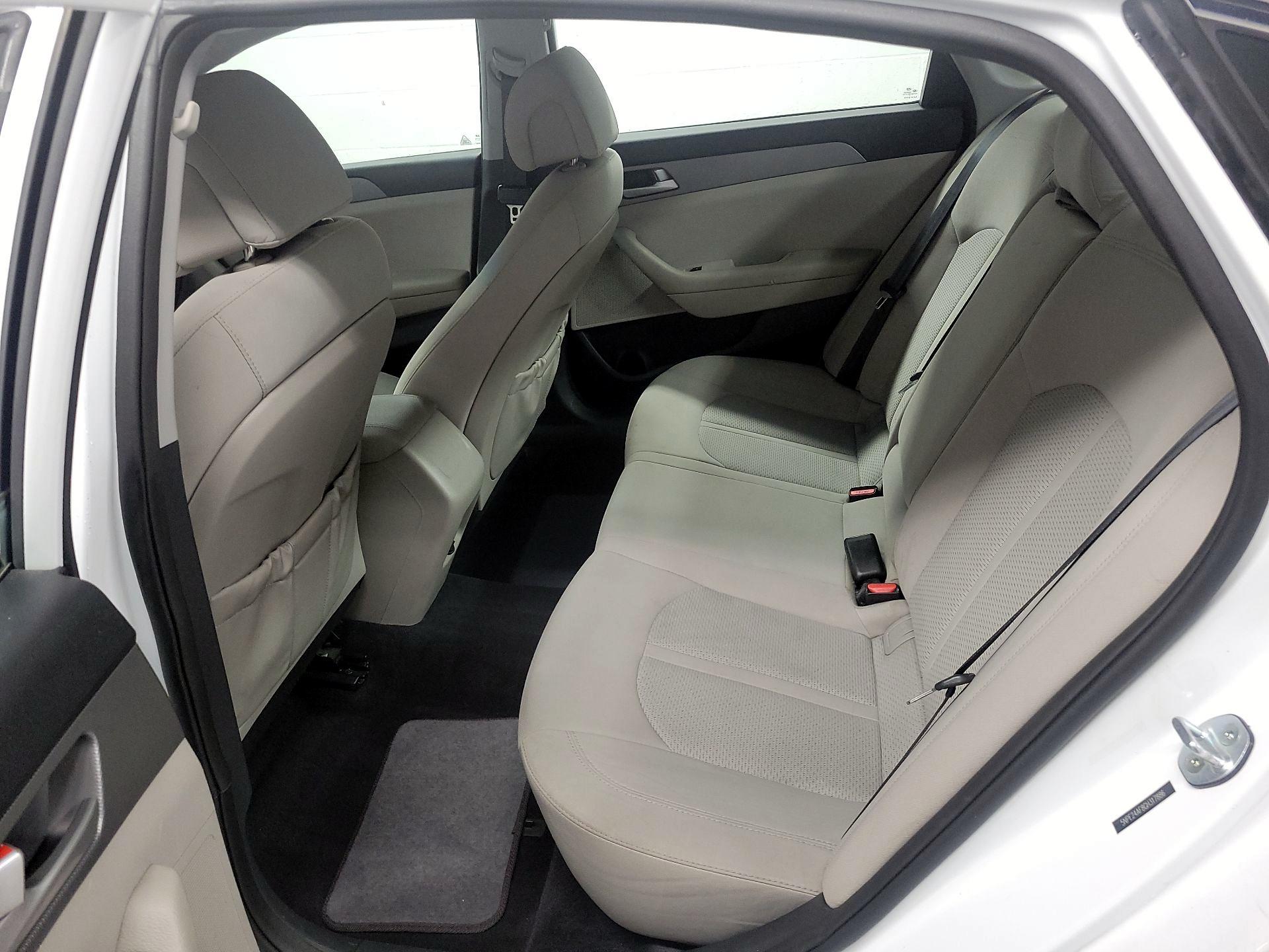 Thumbnail: 2016 Hyundai Sonata - 18