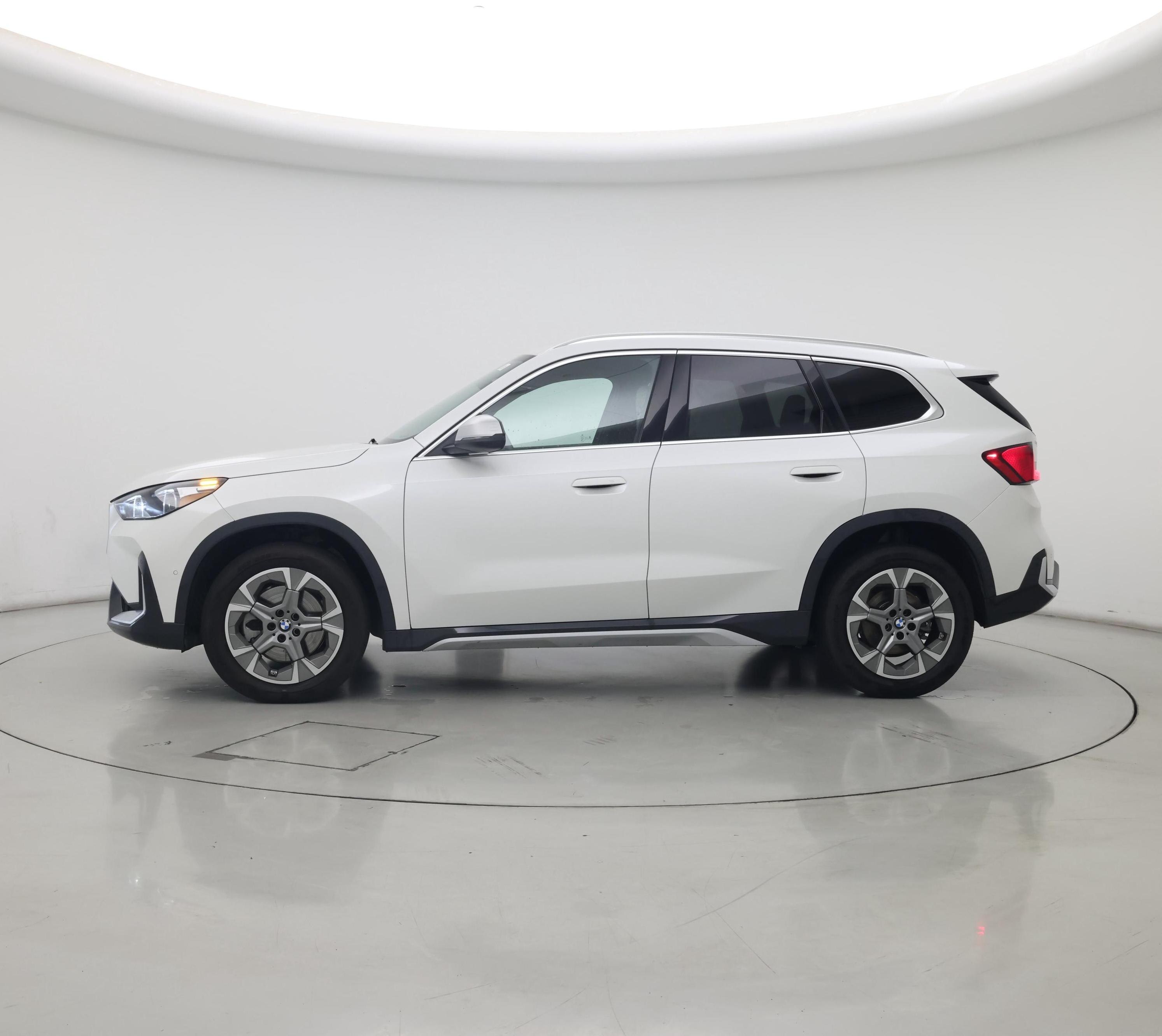 Thumbnail: 2024 BMW X1 - 3