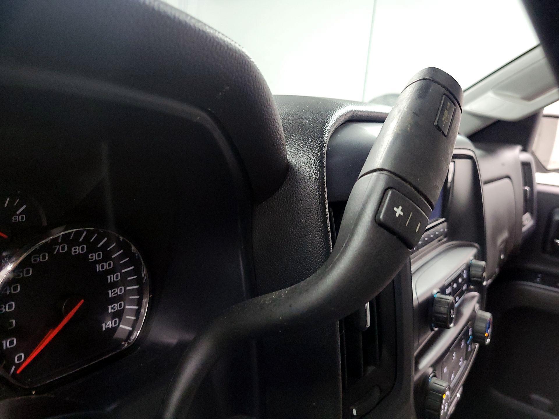 Thumbnail: 2015 Chevrolet Silverado 1500 - 17