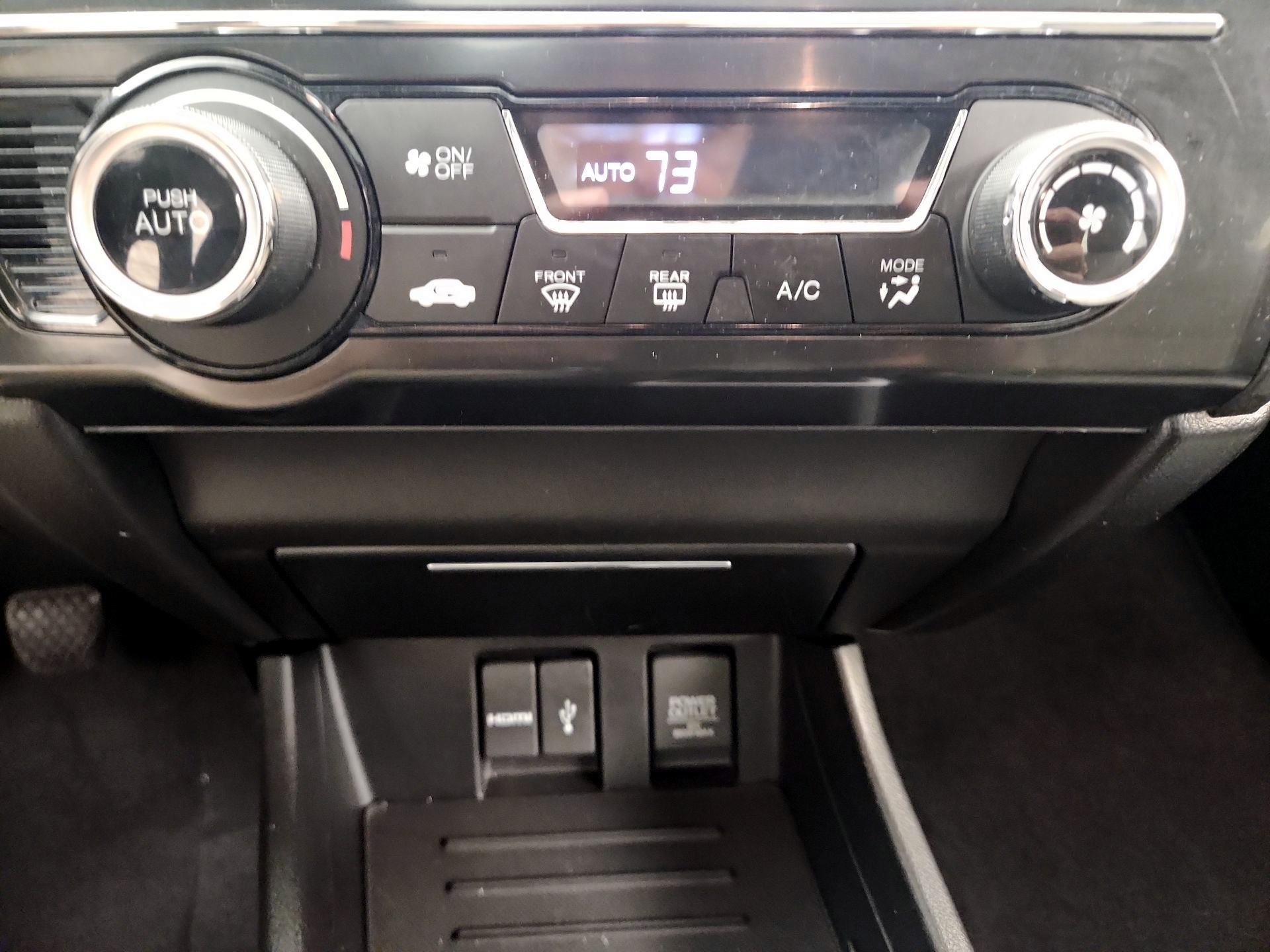 Thumbnail: 2014 Honda Civic - 16