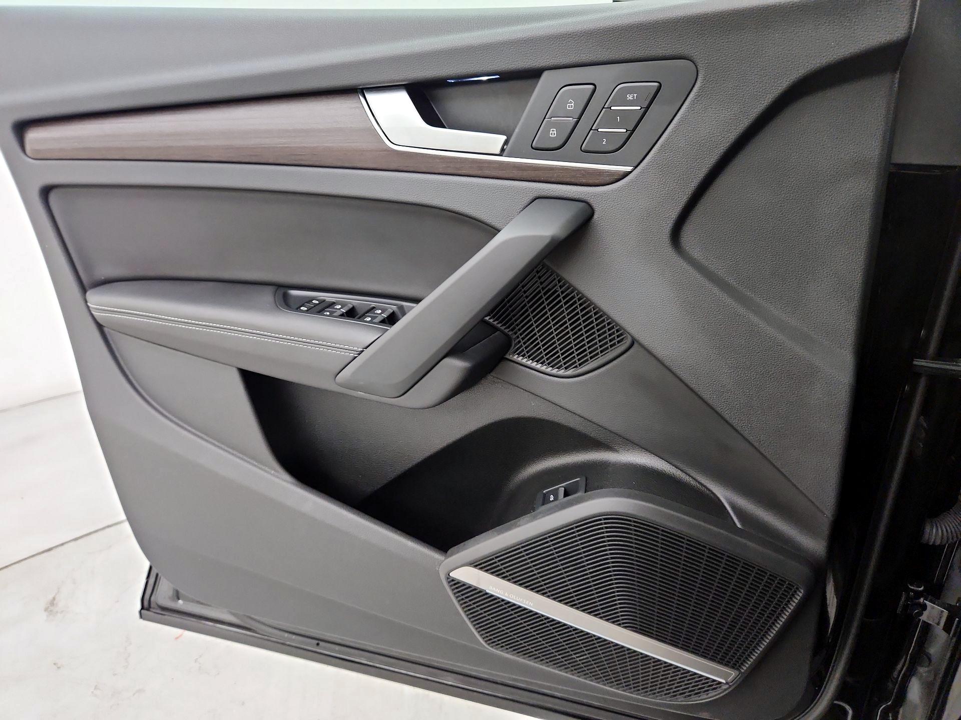 Thumbnail: 2021 Audi Q5 - 12
