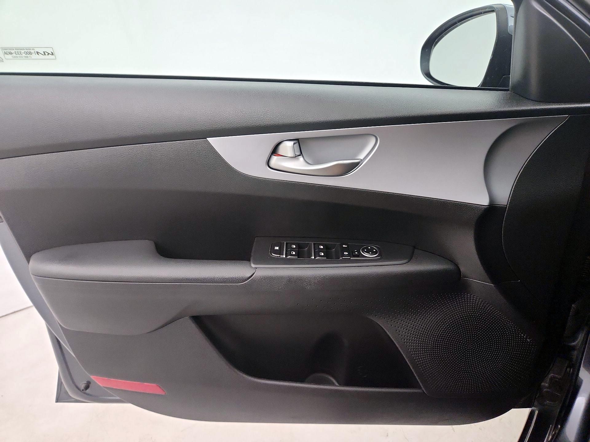 Thumbnail: 2023 Kia Forte - 12