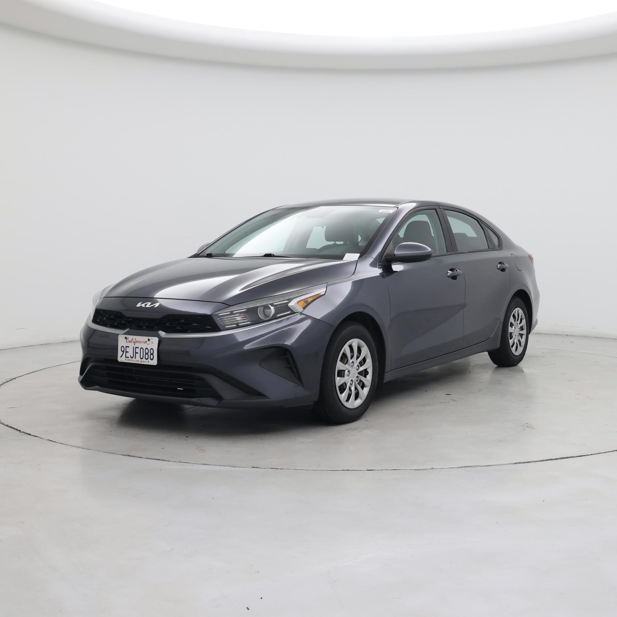 Thumbnail: 2023 Kia Forte - 4