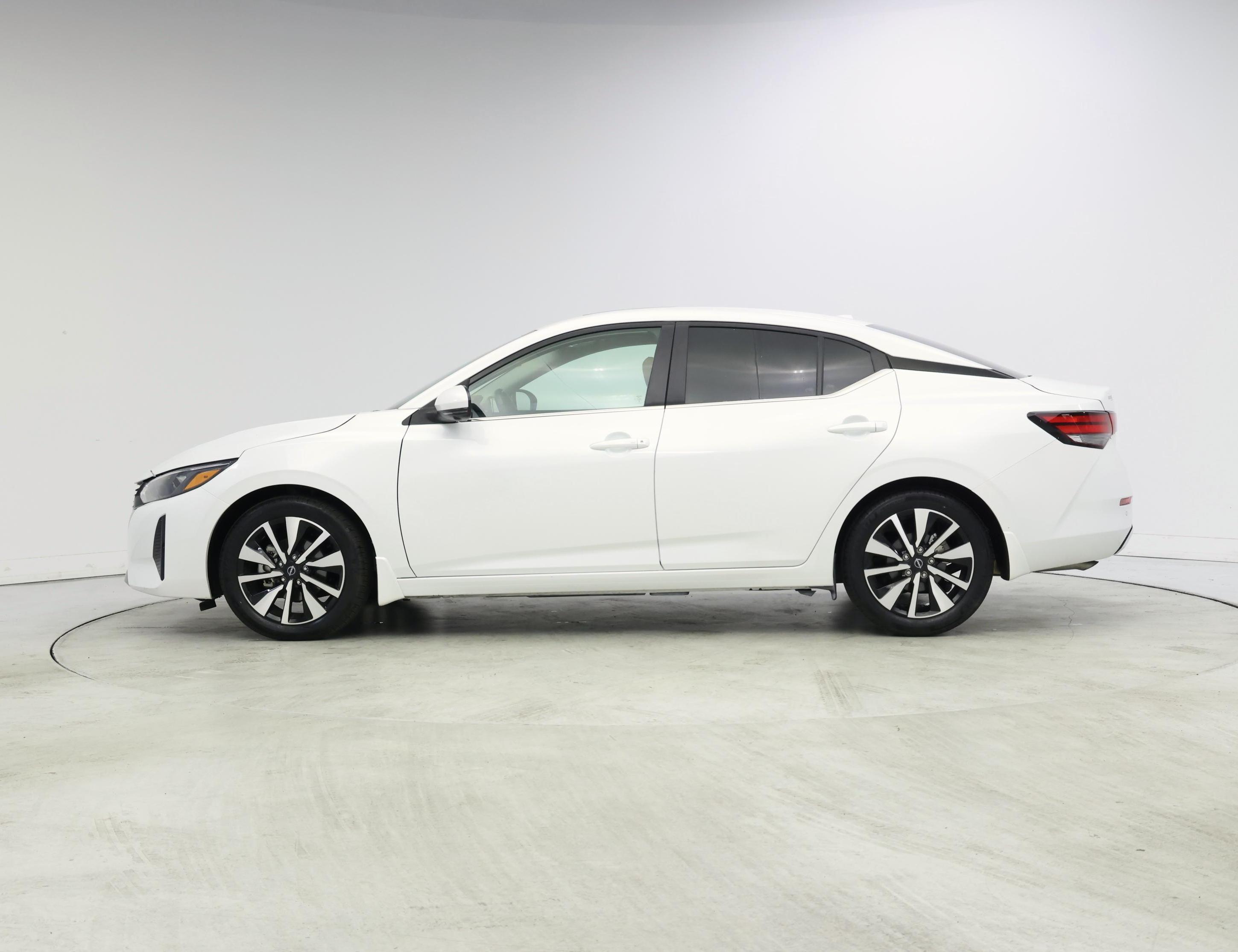 Thumbnail: 2025 Nissan Sentra - 3