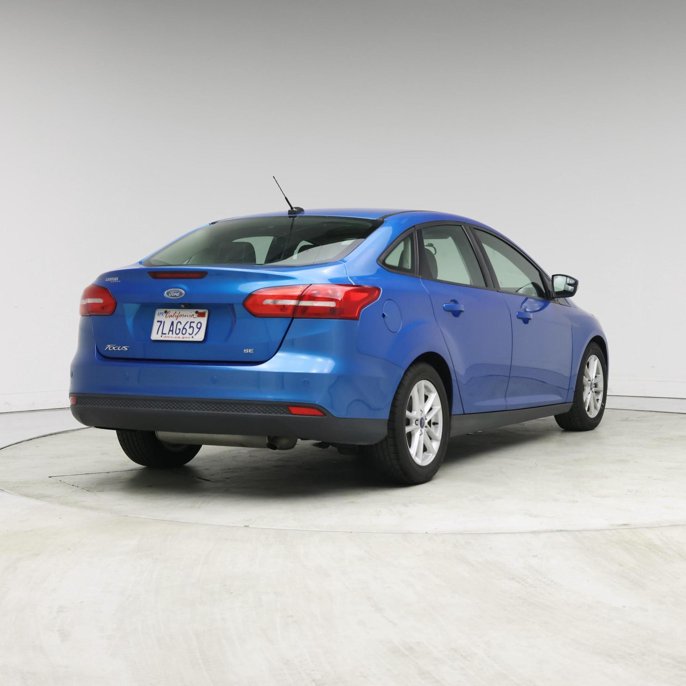 Thumbnail: 2015 Ford Focus - 8
