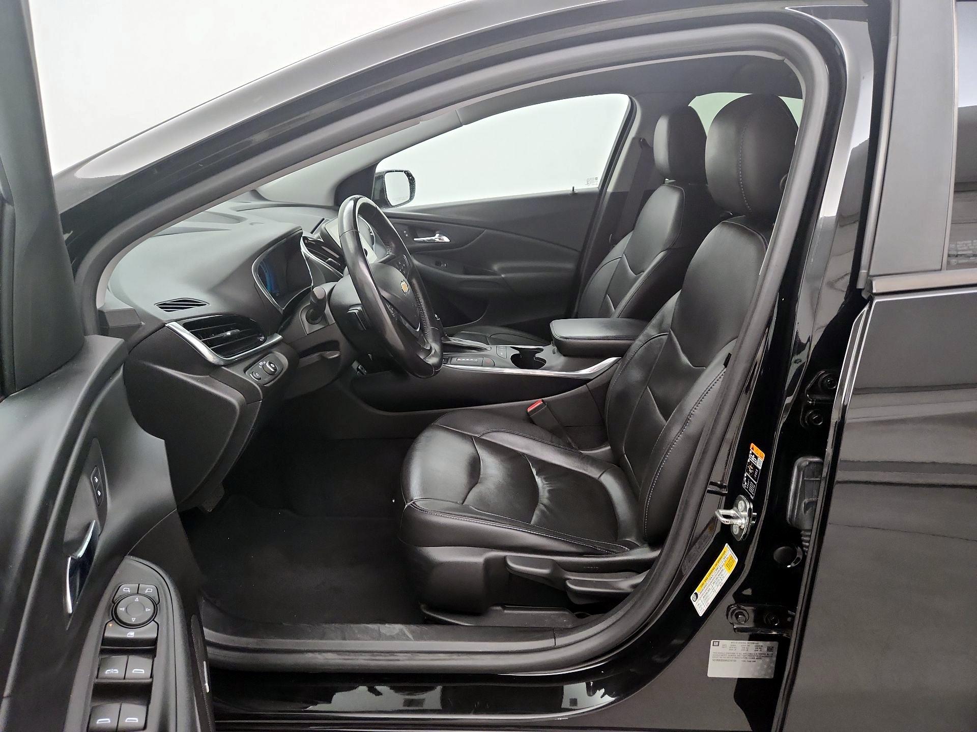 Thumbnail: 2017 Chevrolet Volt - 11