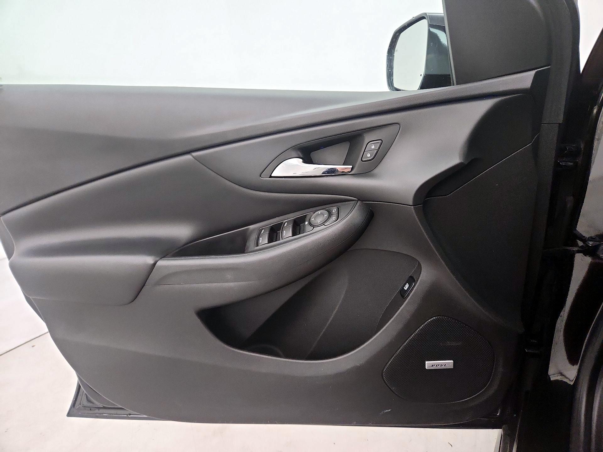 Thumbnail: 2017 Chevrolet Volt - 12