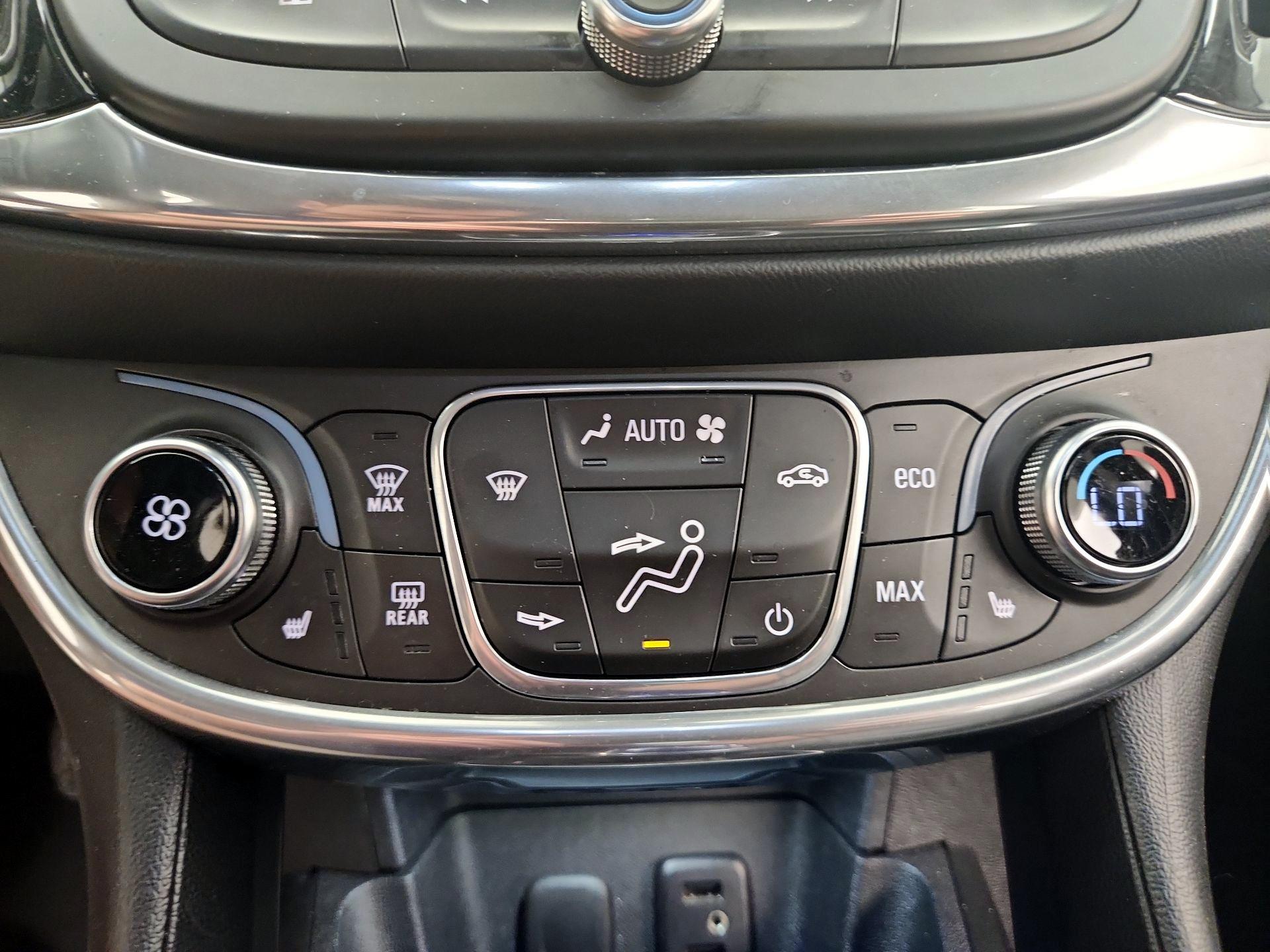 Thumbnail: 2017 Chevrolet Volt - 17