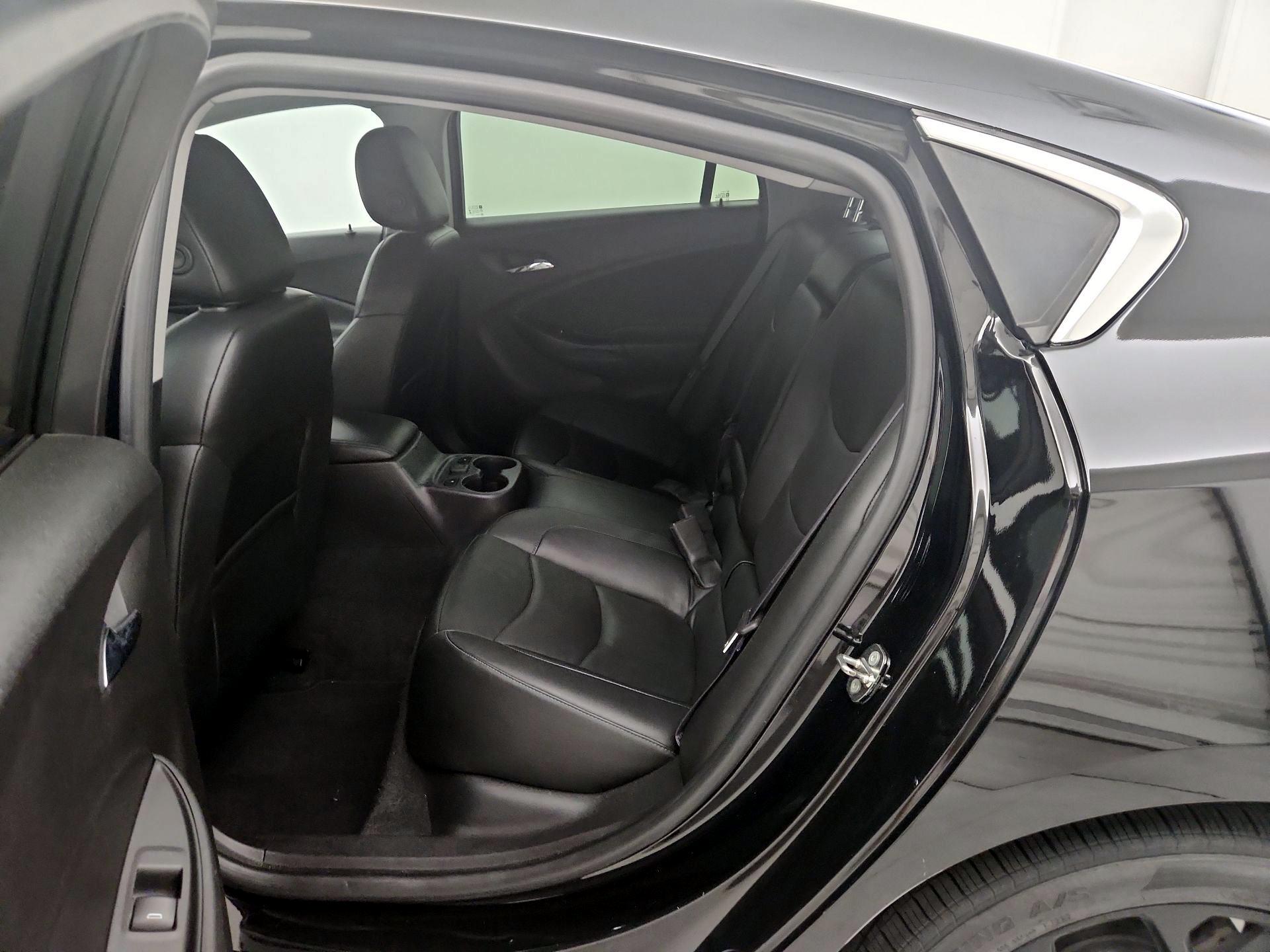 Thumbnail: 2017 Chevrolet Volt - 20
