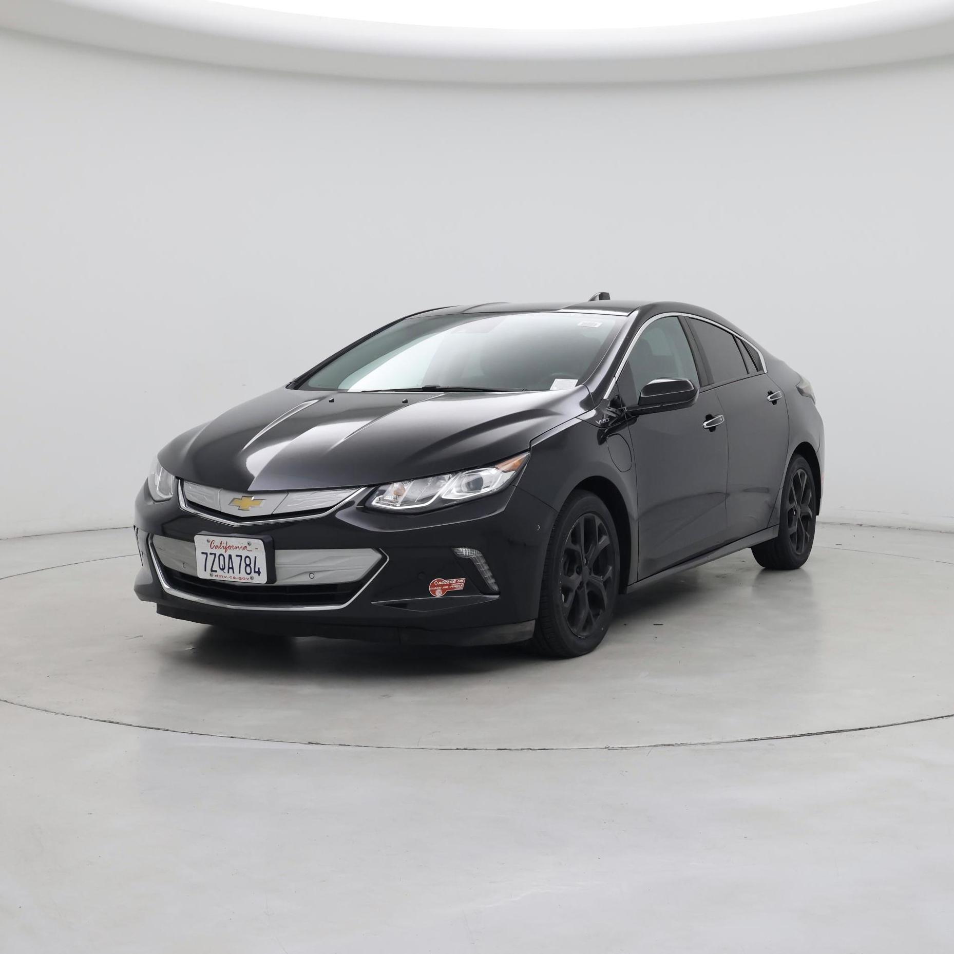 Thumbnail: 2017 Chevrolet Volt - 4