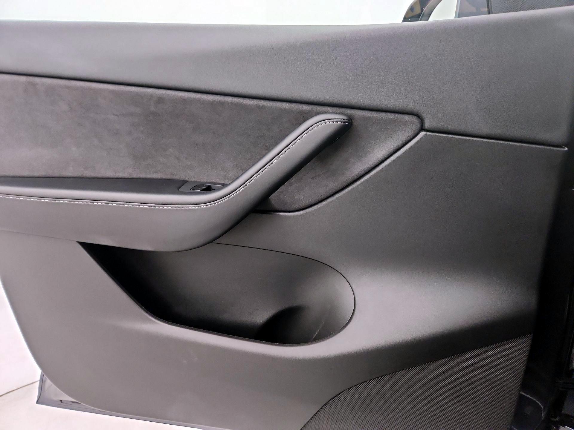 Thumbnail: 2021 Tesla Model Y - 12