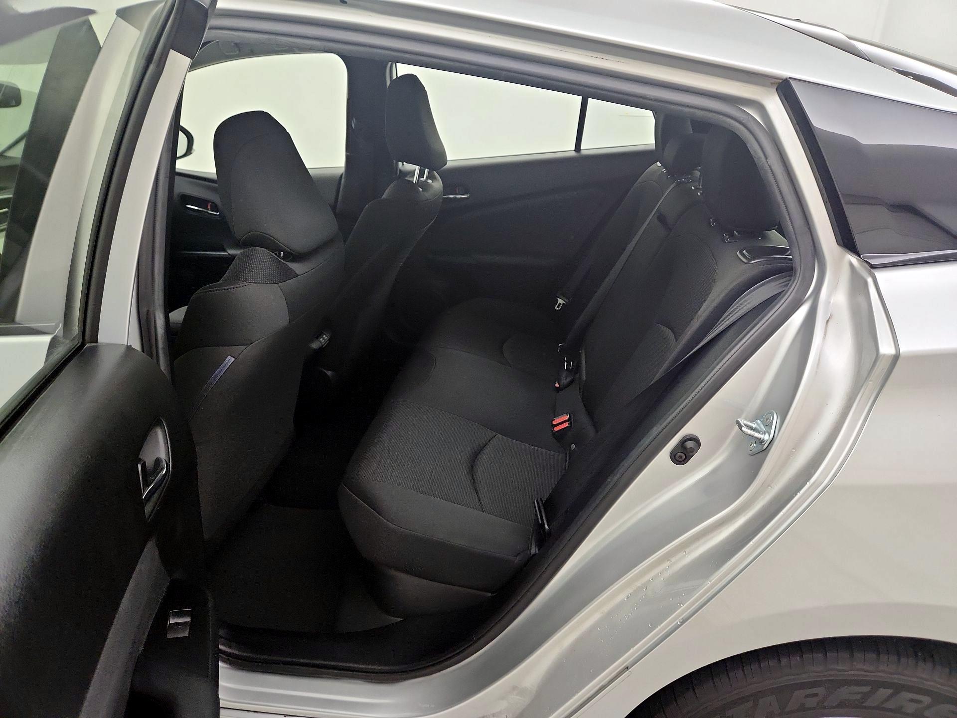 Thumbnail: 2019 Toyota Prius - 19