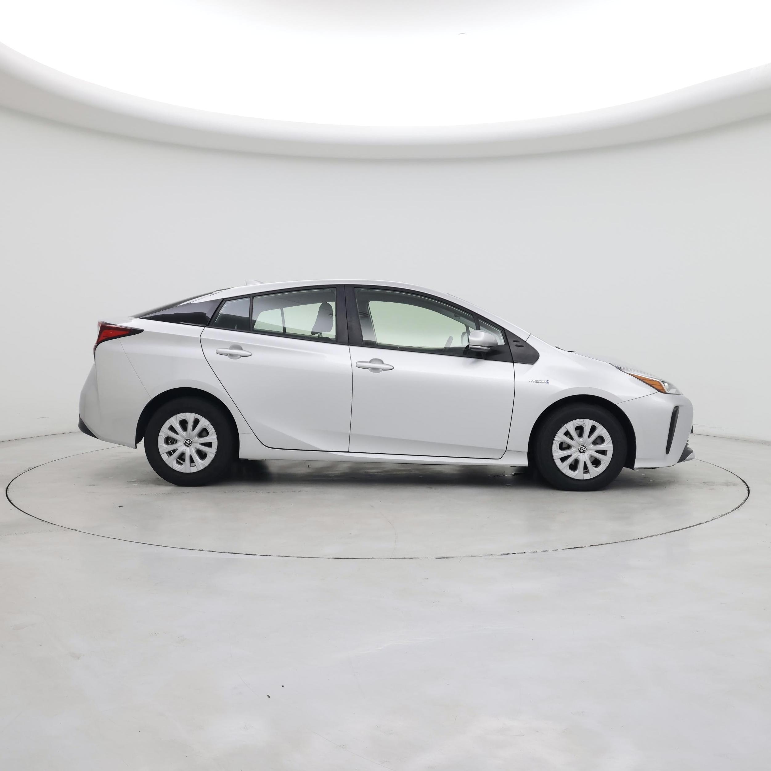 Thumbnail: 2019 Toyota Prius - 7