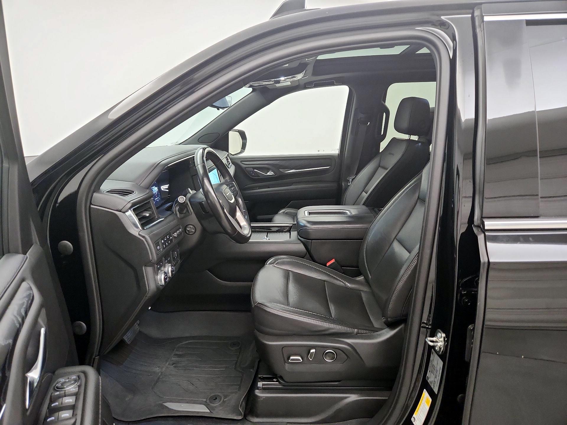 Thumbnail: 2023 GMC Yukon XL - 11