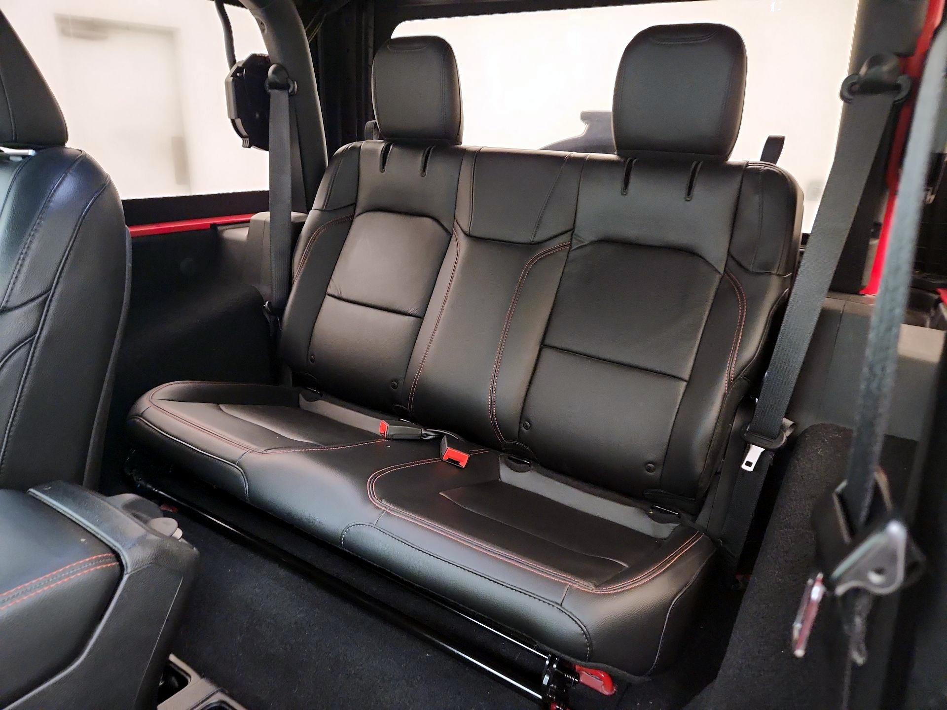 Thumbnail: 2018 Jeep Wrangler - 19
