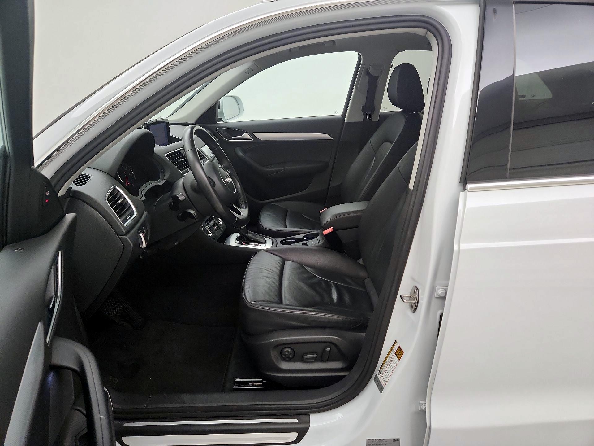Thumbnail: 2015 Audi Q3 - 11