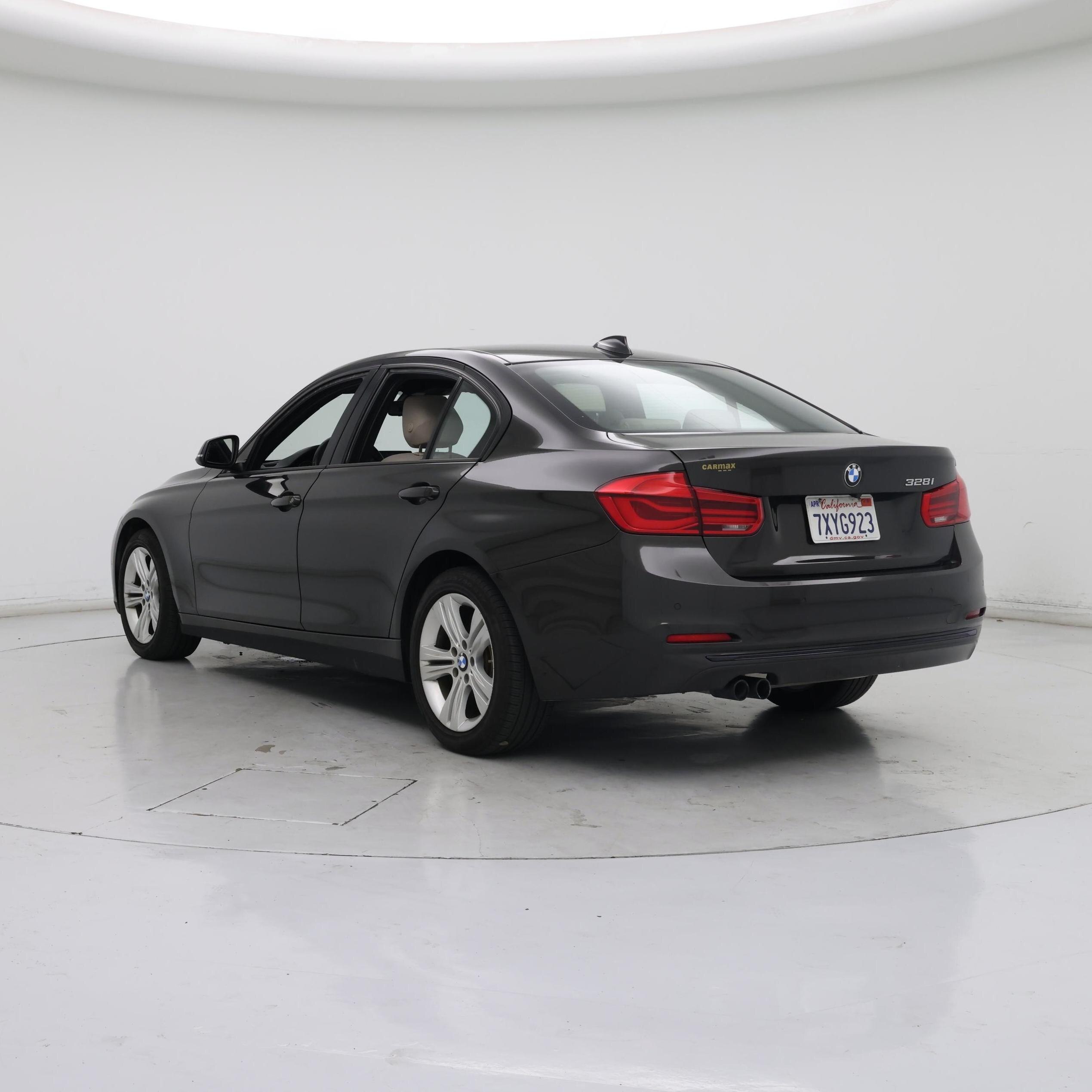 Thumbnail: 2016 BMW 3 Series - 2