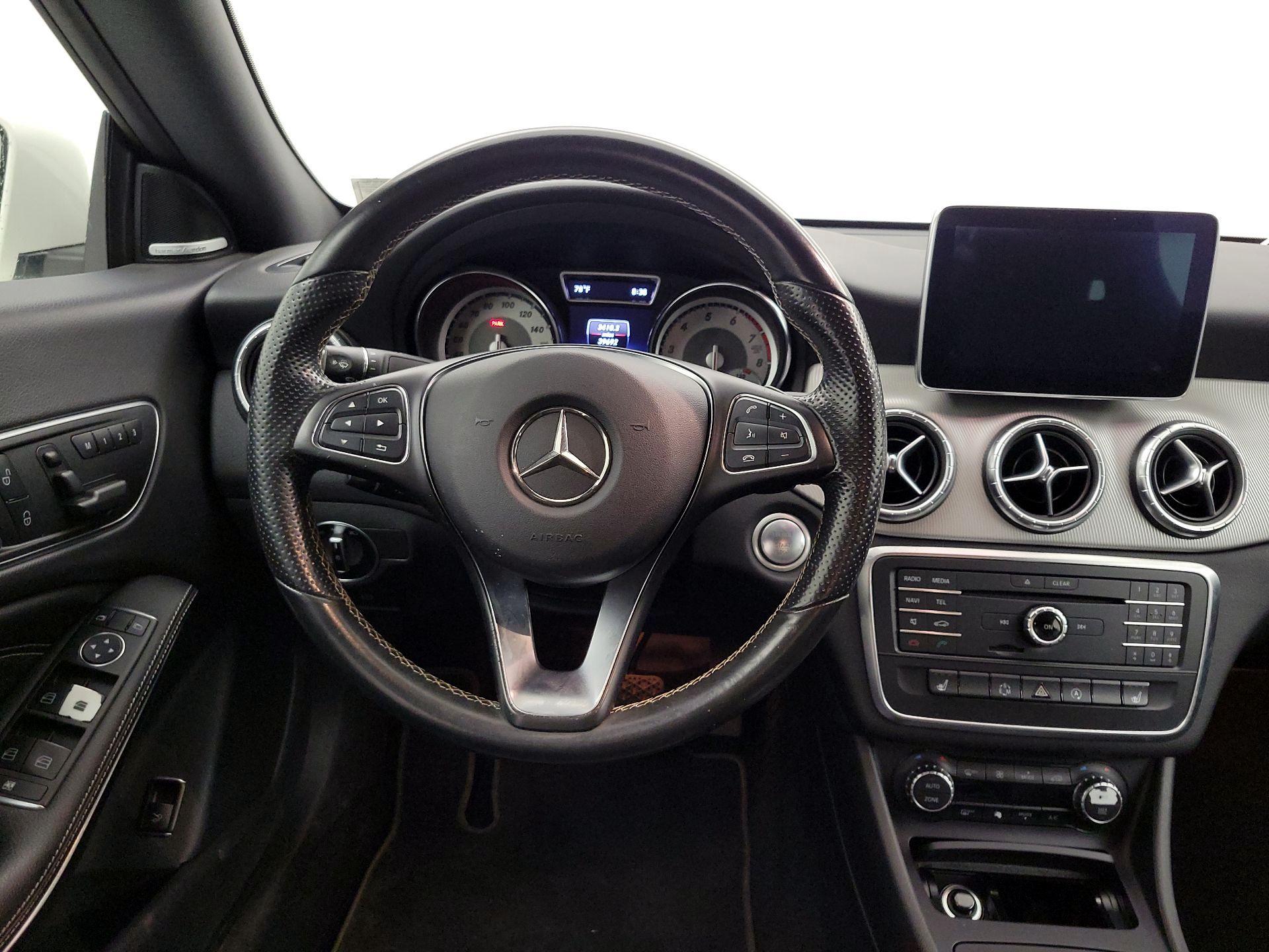 Thumbnail: 2015 Mercedes-Benz CLA - 10