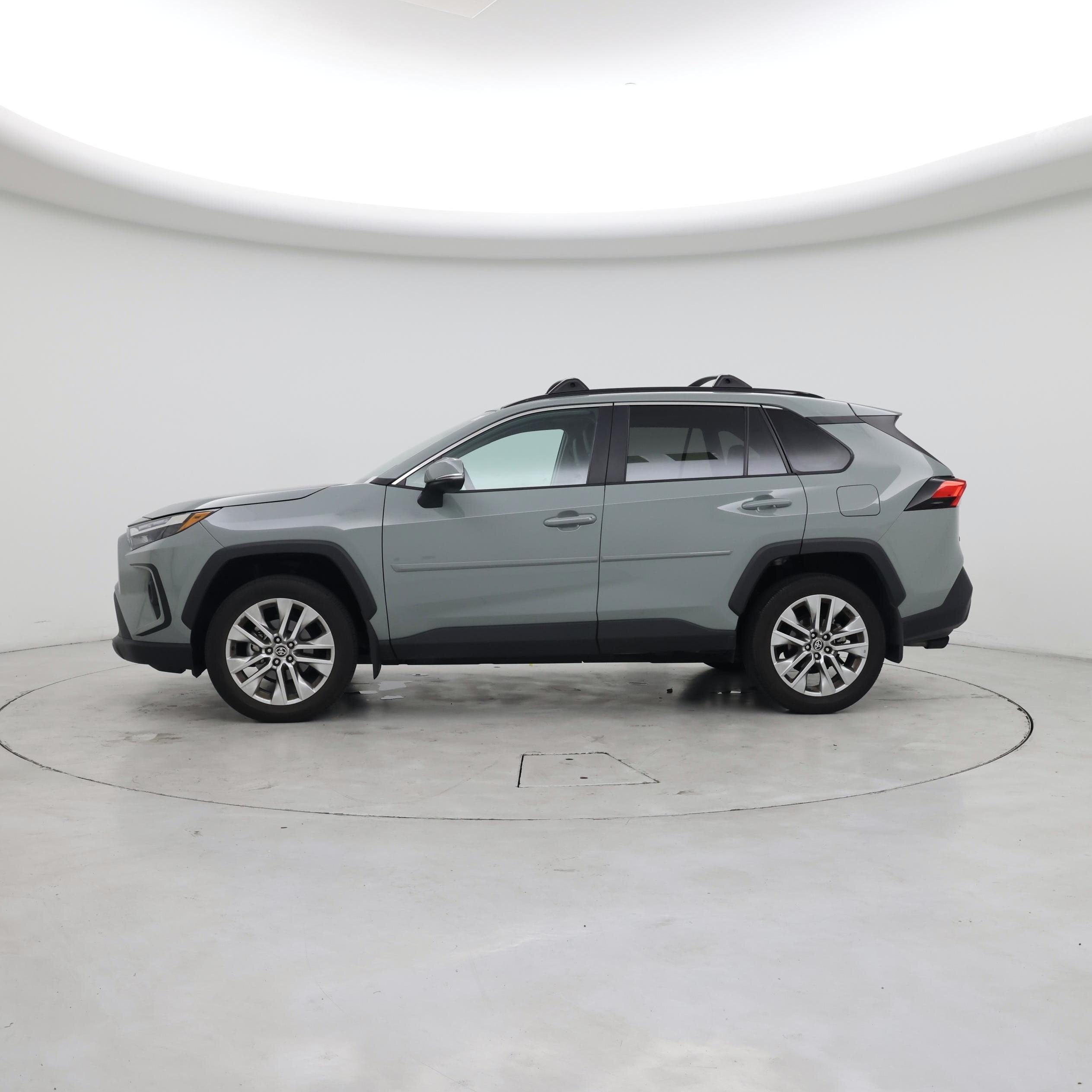 Thumbnail: 2023 Toyota RAV4 - 3