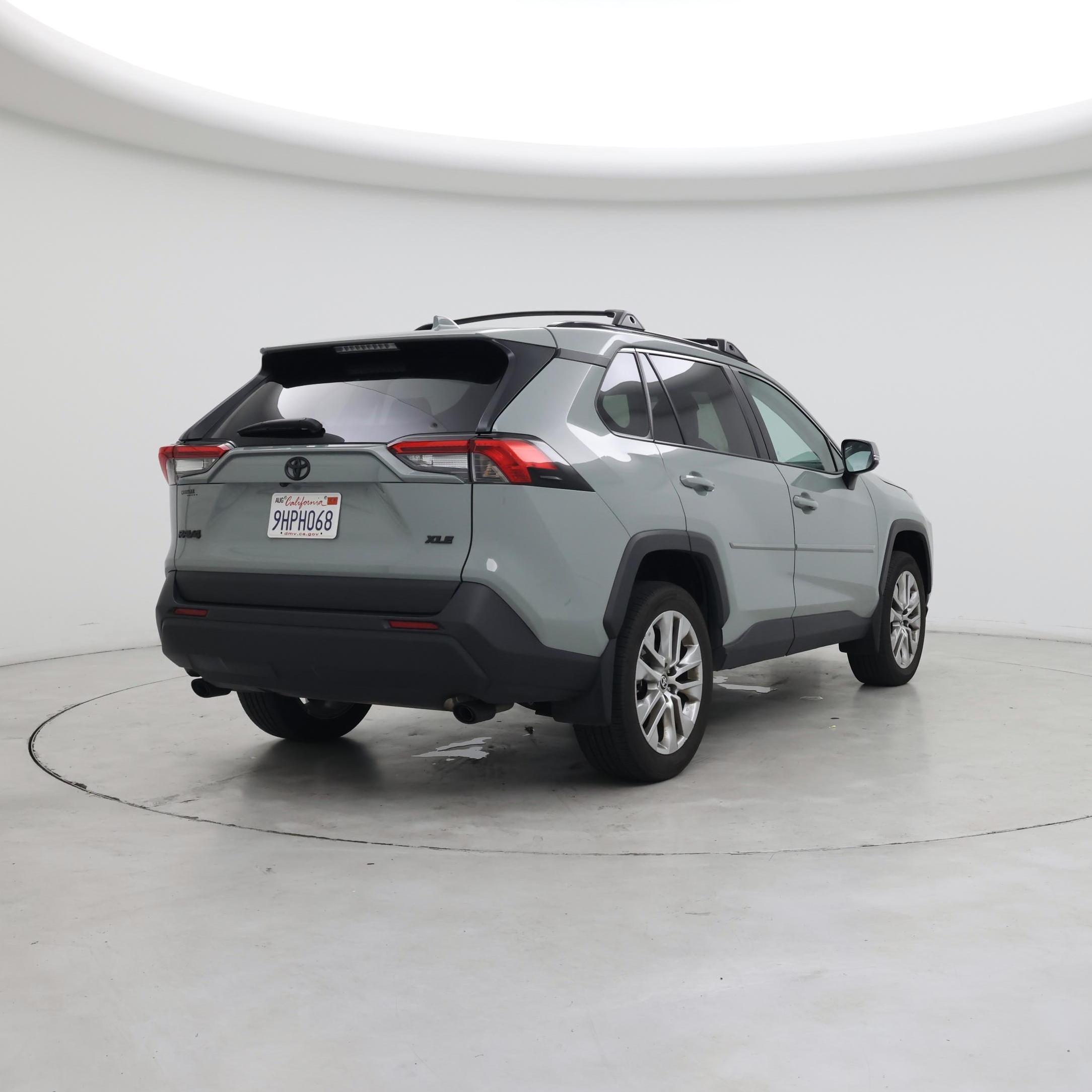 Thumbnail: 2023 Toyota RAV4 - 8