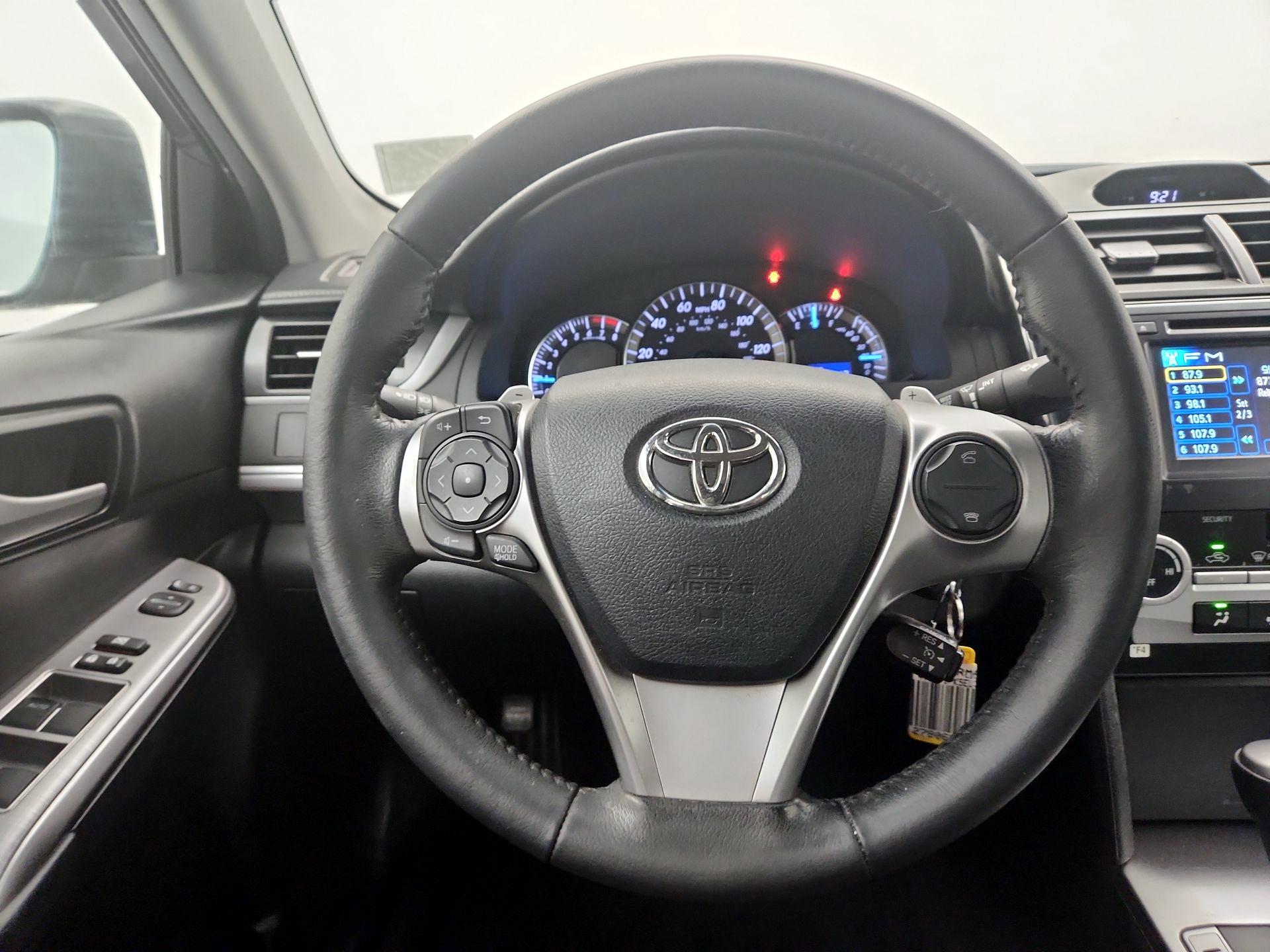 Thumbnail: 2014 Toyota Camry - 10