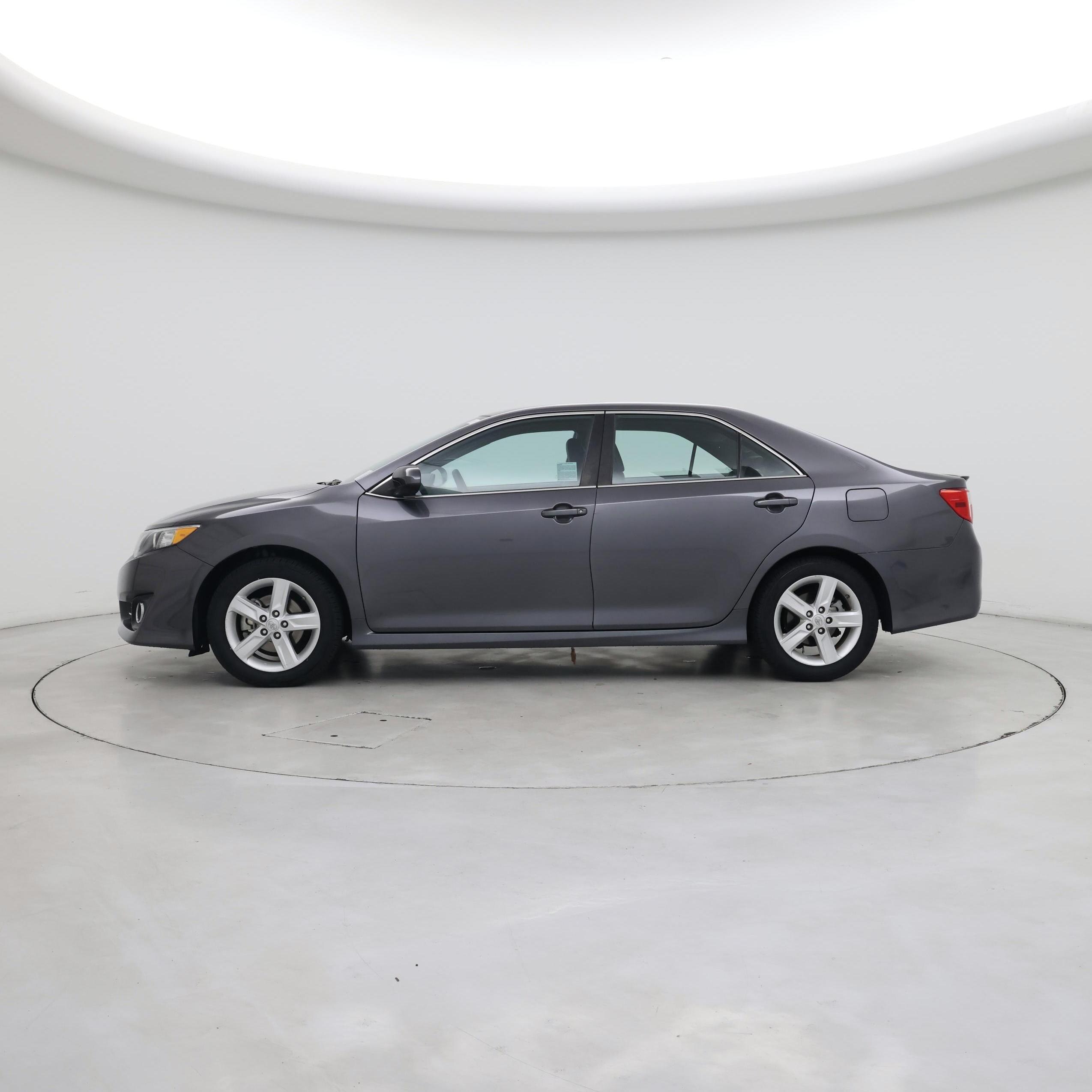 Thumbnail: 2014 Toyota Camry - 3