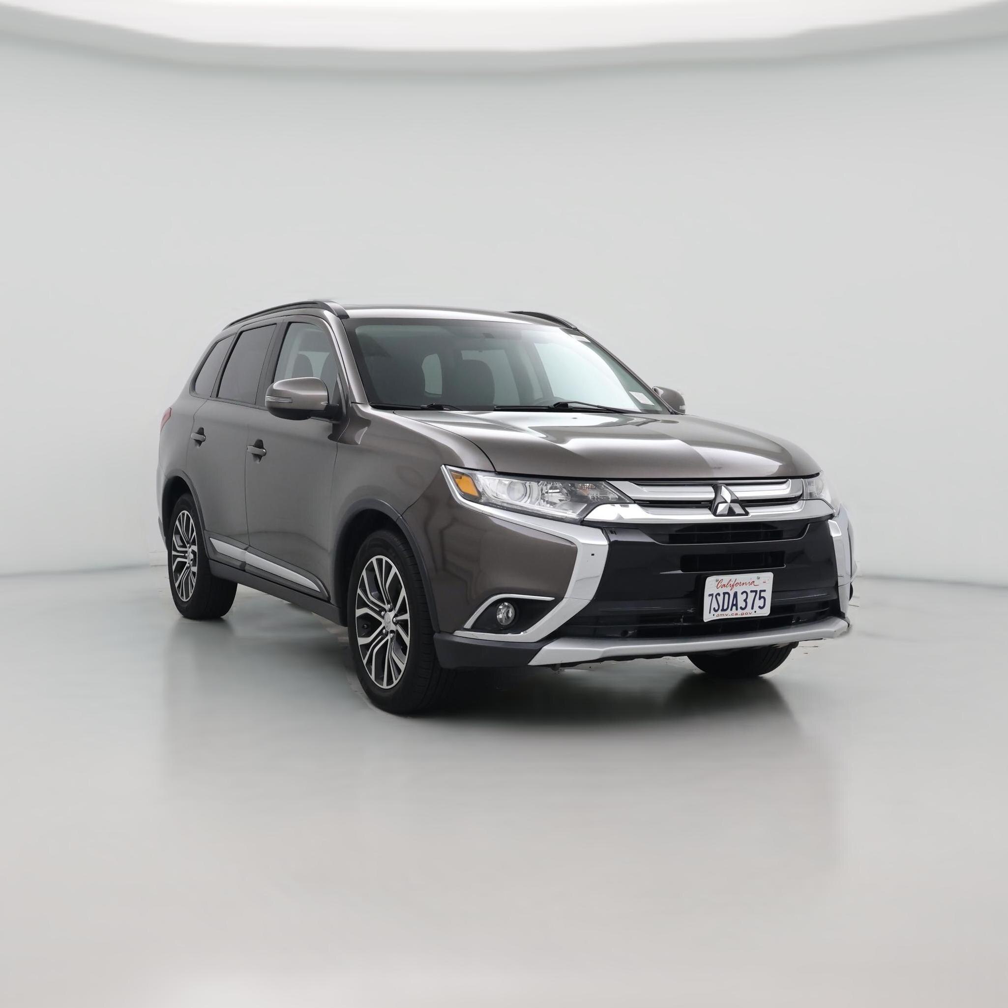 Thumbnail: 2016 Mitsubishi Outlander - 1