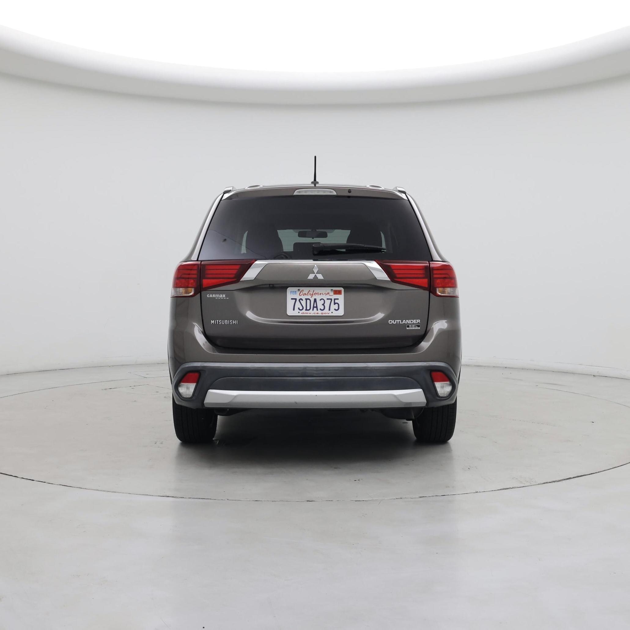 Thumbnail: 2016 Mitsubishi Outlander - 6