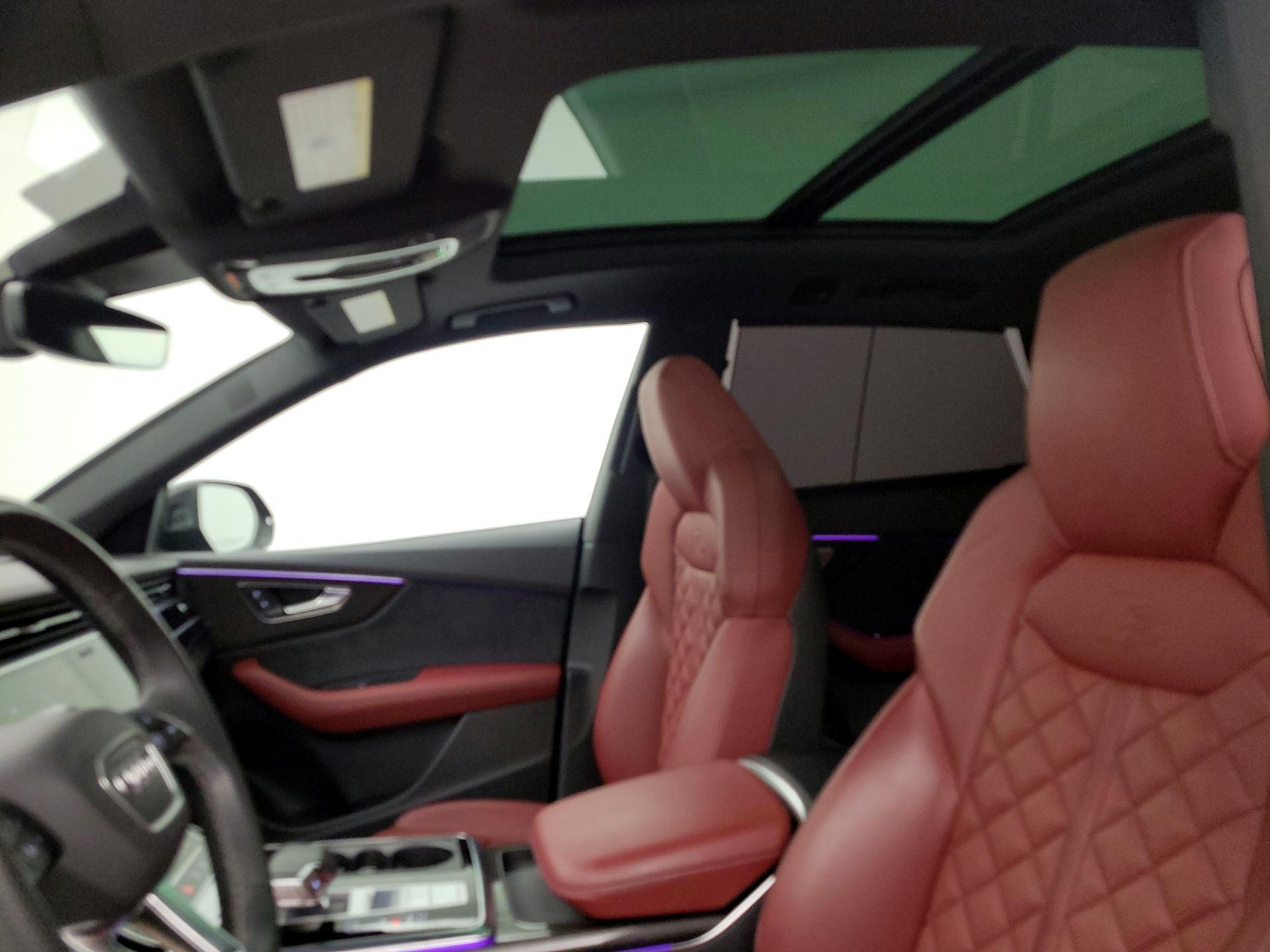 Thumbnail: 2023 Audi SQ8 - 20