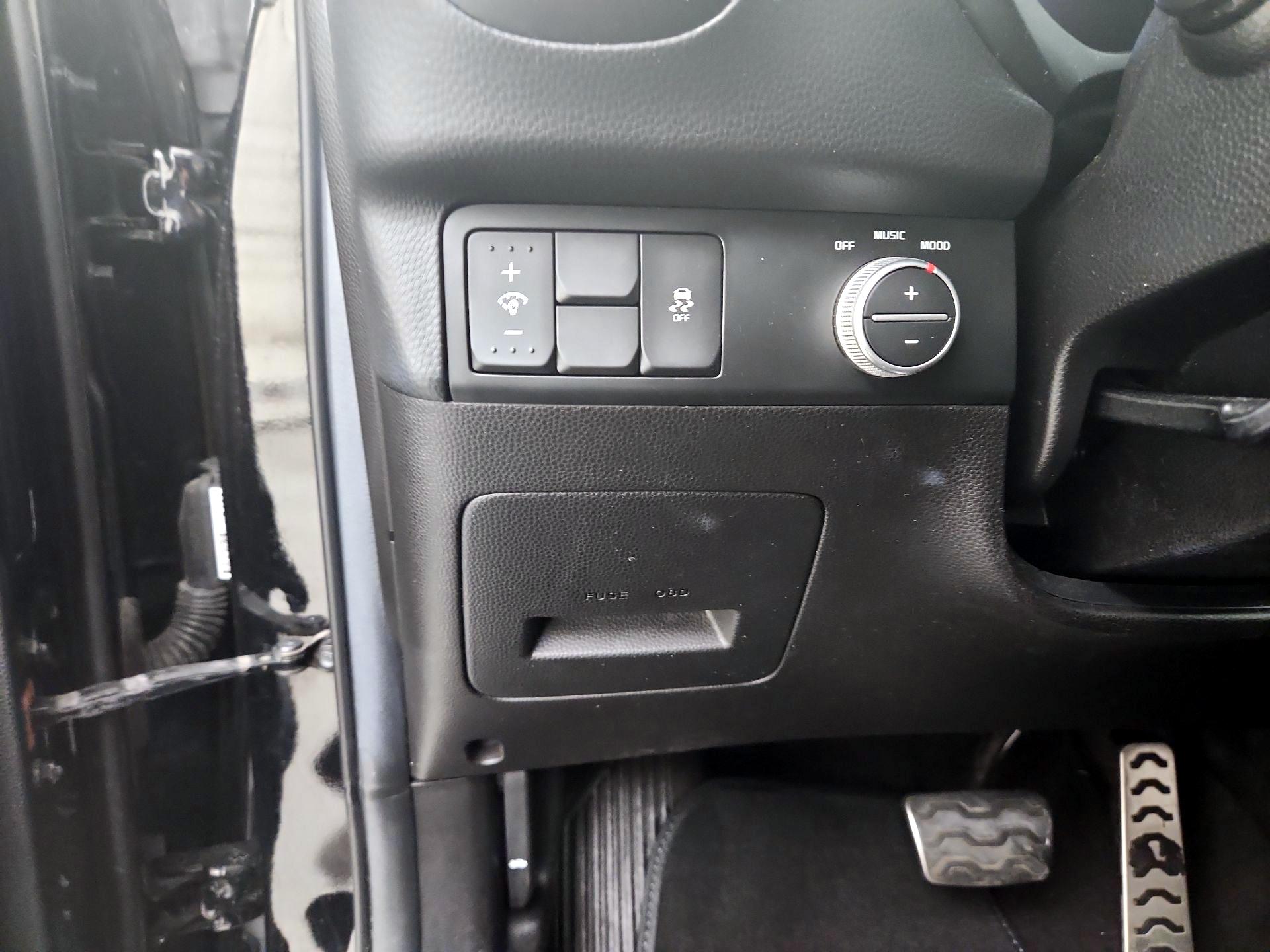 Thumbnail: 2015 Kia Soul - 13