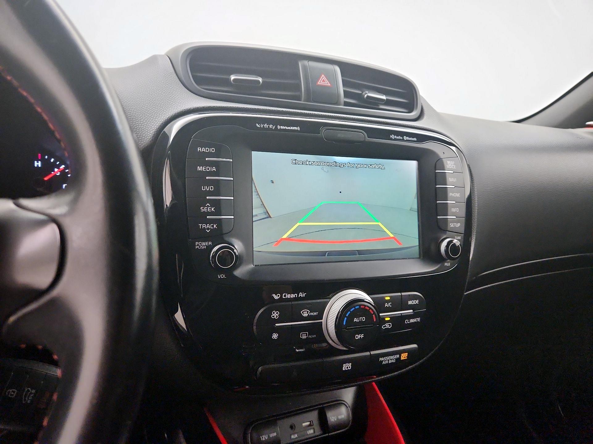 Thumbnail: 2015 Kia Soul - 15