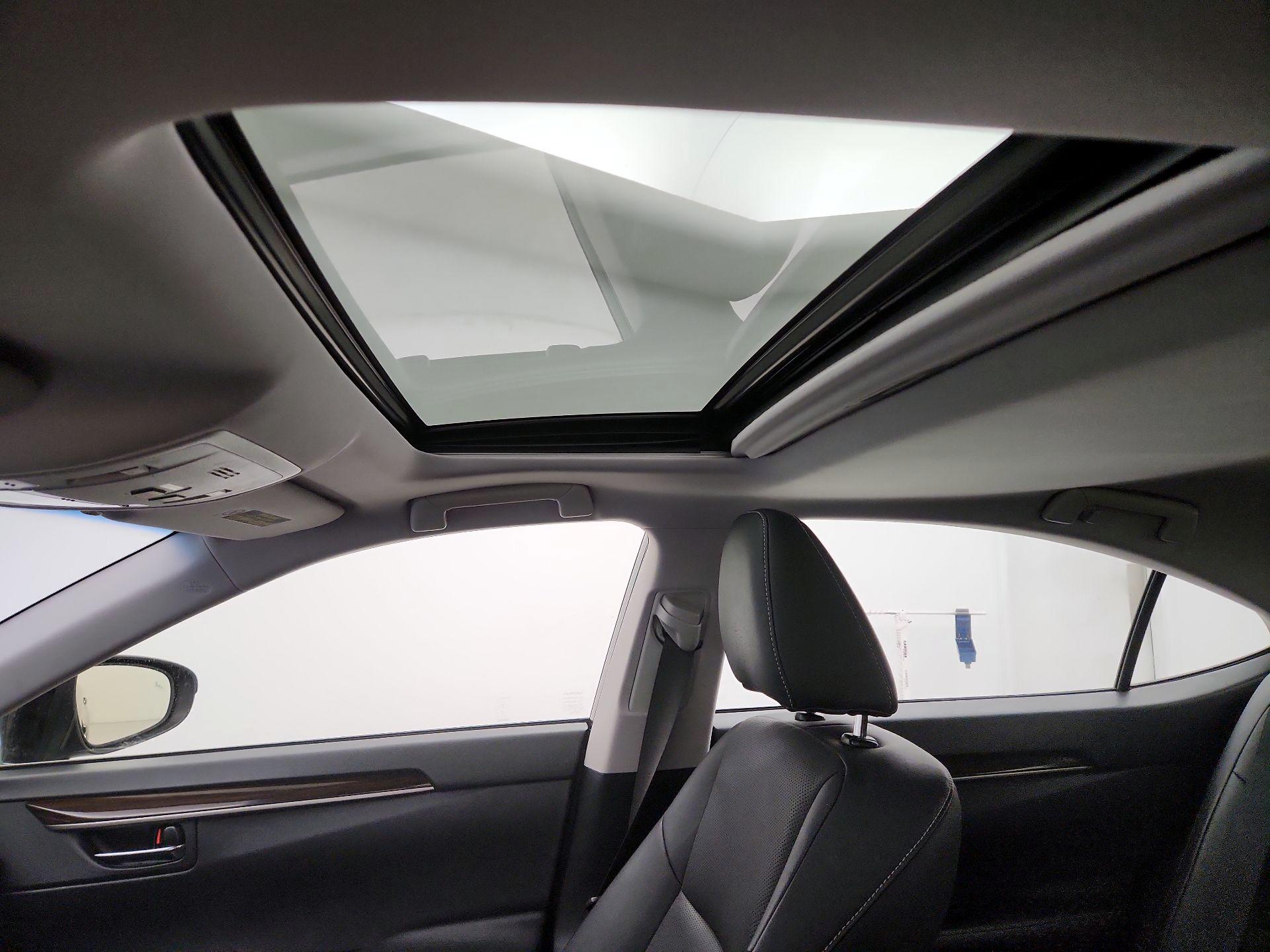 Thumbnail: 2016 Lexus ES - 20