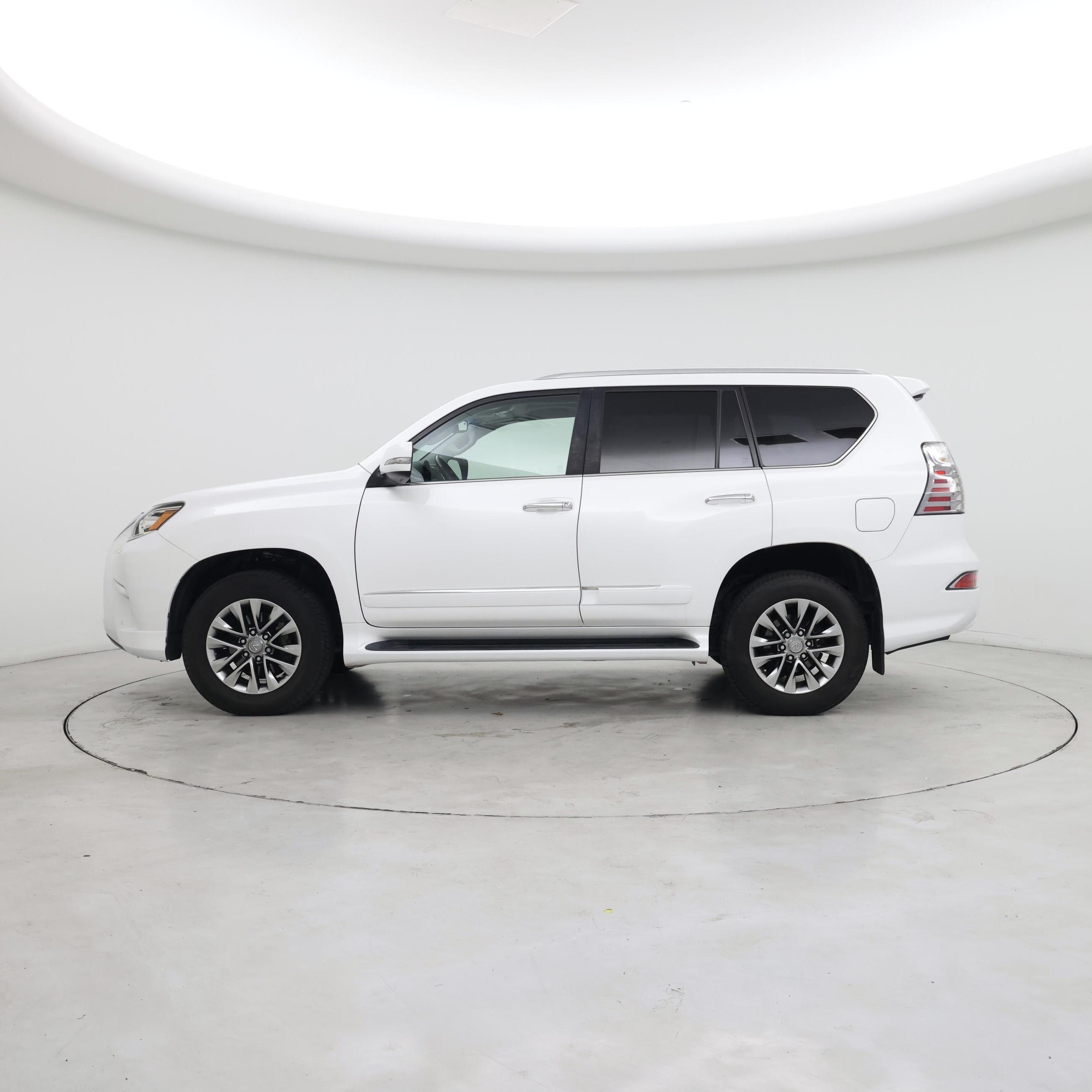 Thumbnail: 2019 Lexus GX - 3