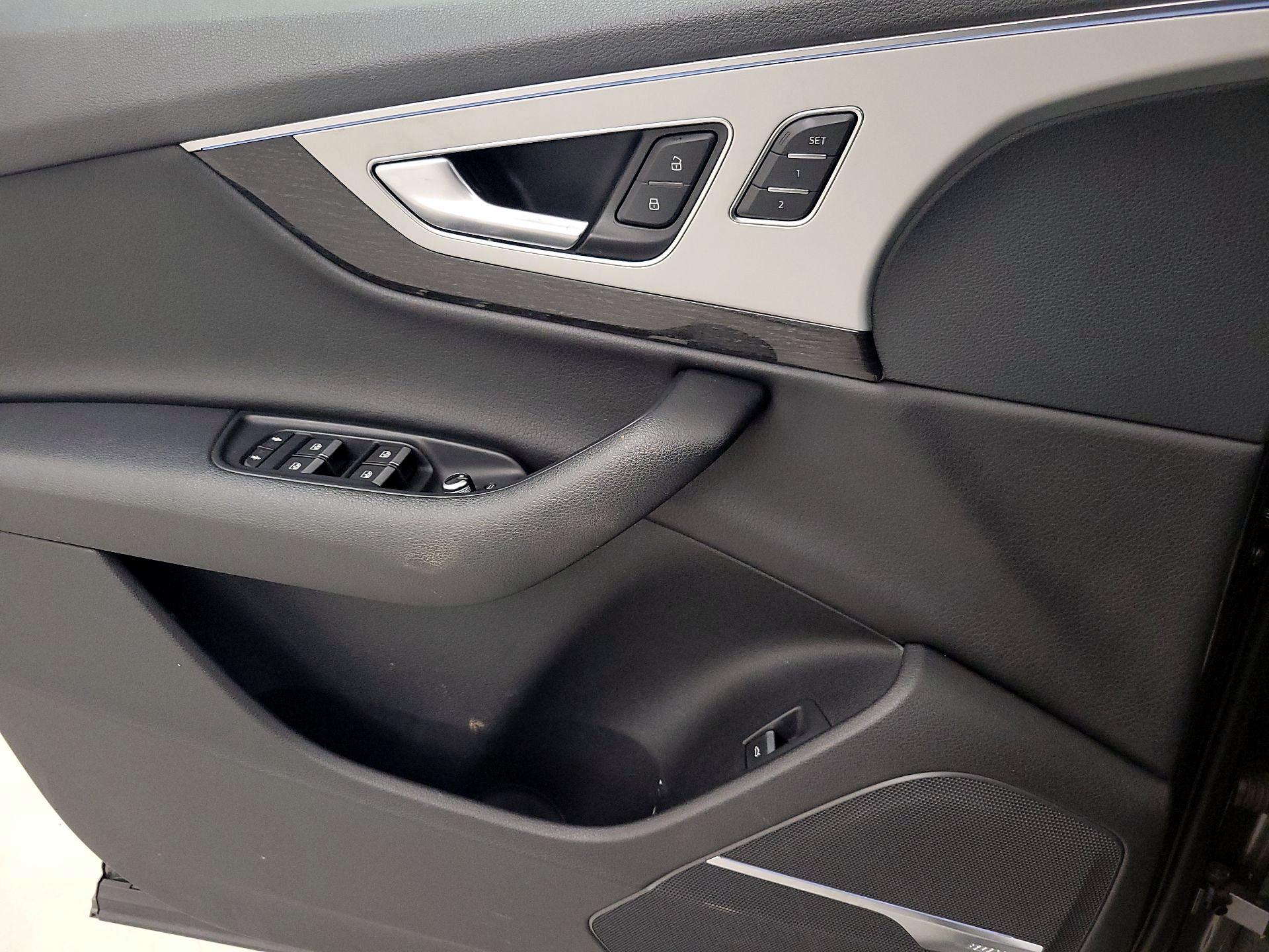 Thumbnail: 2019 Audi Q7 - 12