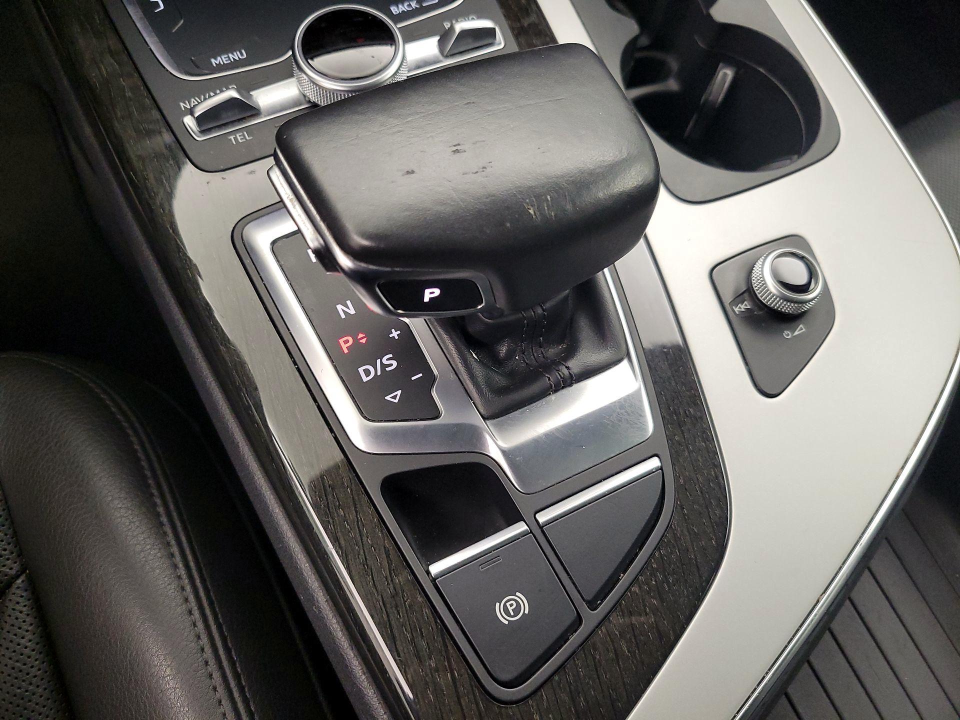 Thumbnail: 2019 Audi Q7 - 18