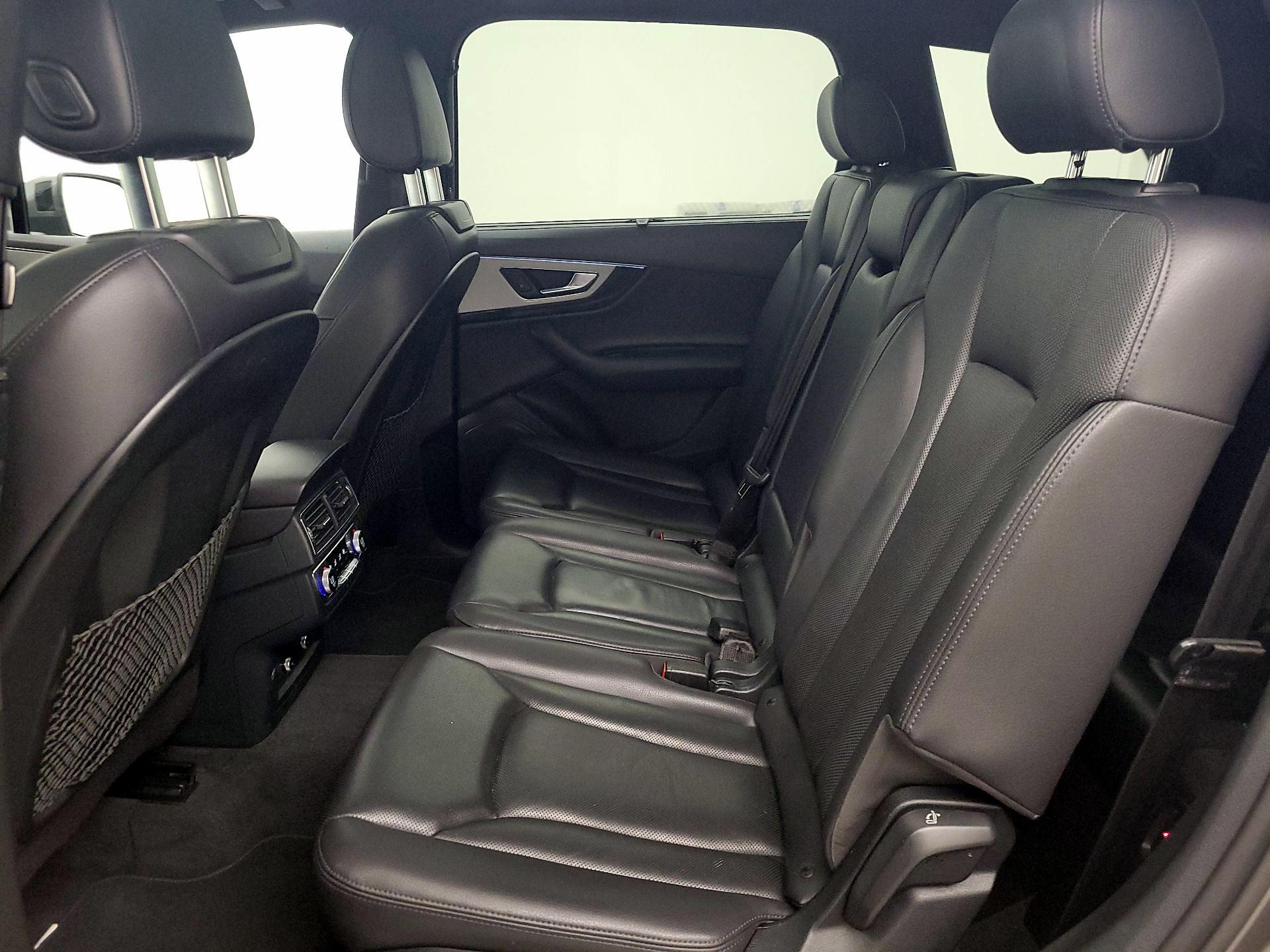 Thumbnail: 2019 Audi Q7 - 20