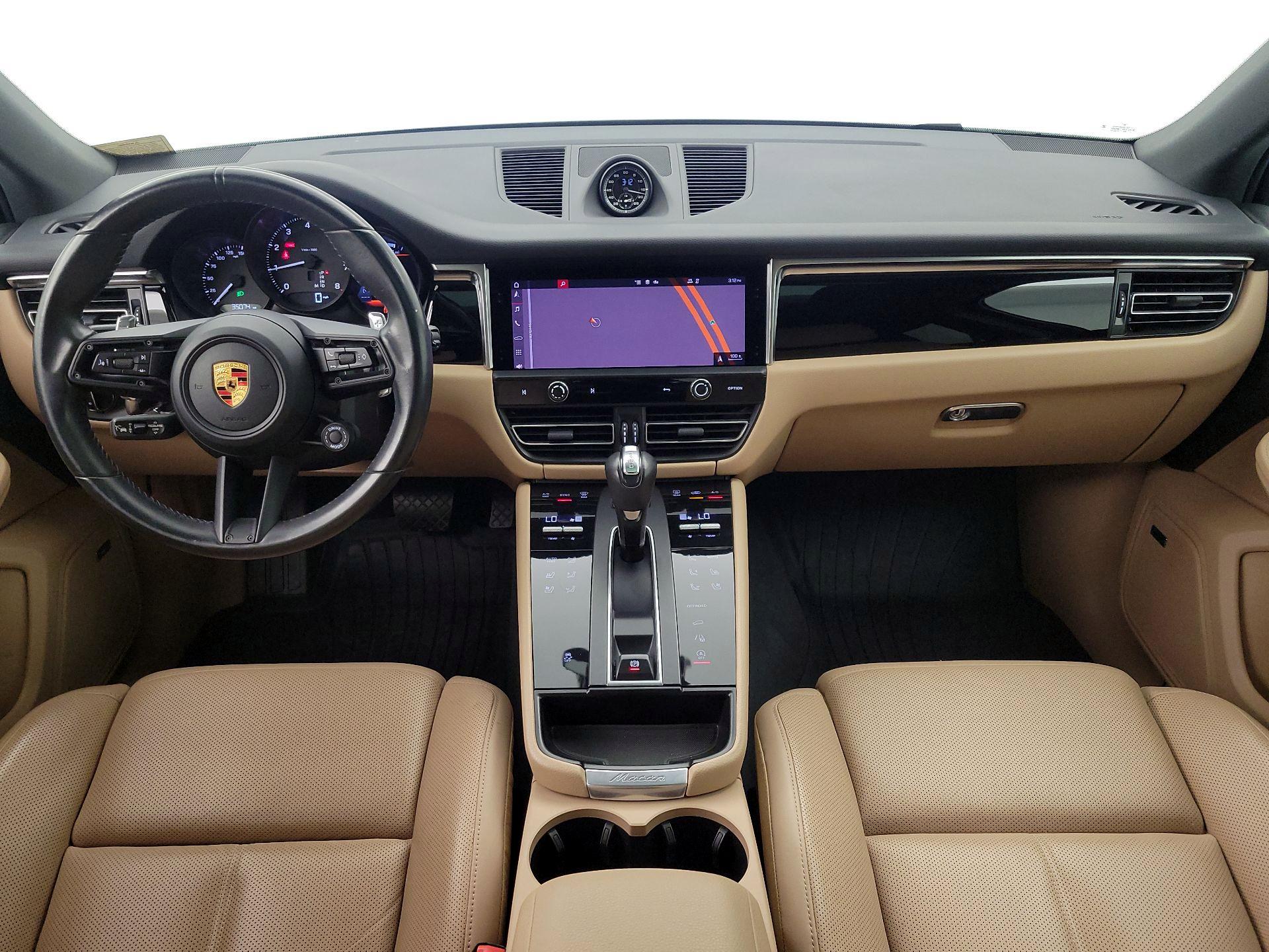 Thumbnail: 2023 Porsche Macan - 9