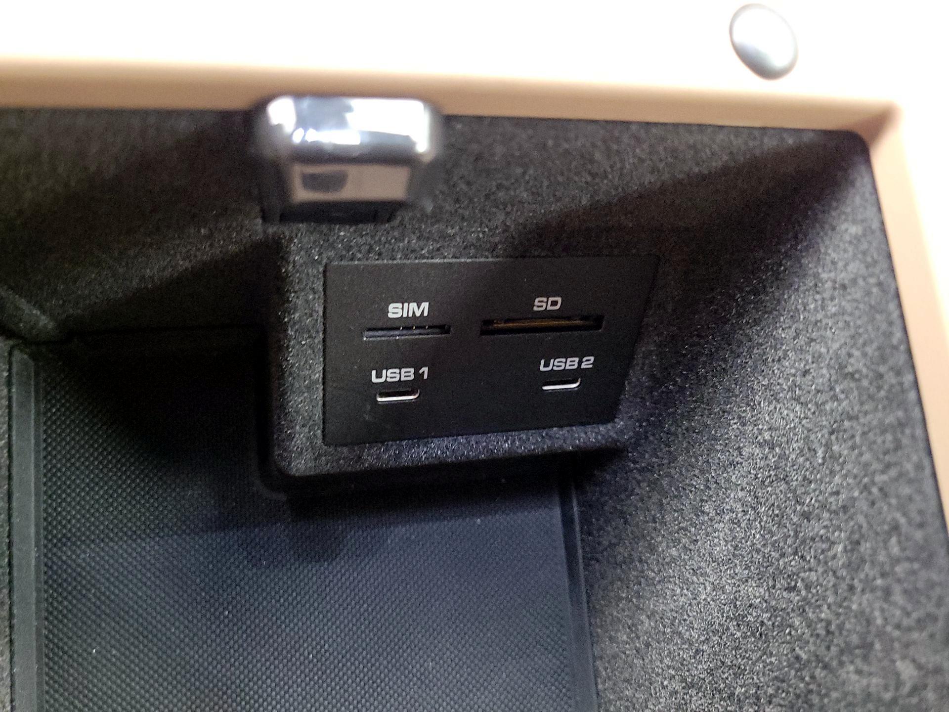 Thumbnail: 2023 Porsche Macan - 19