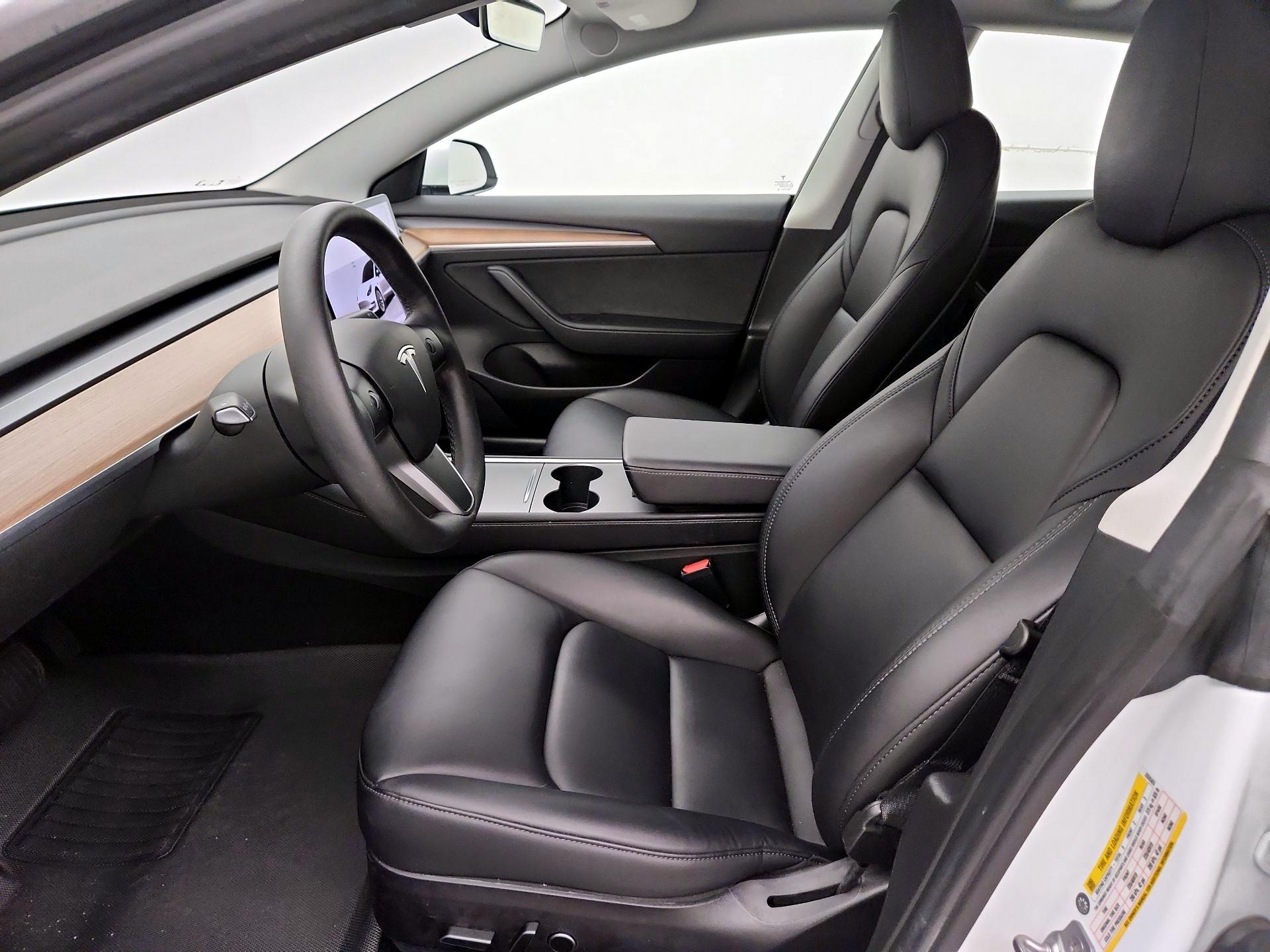 Thumbnail: 2022 Tesla Model 3 - 11