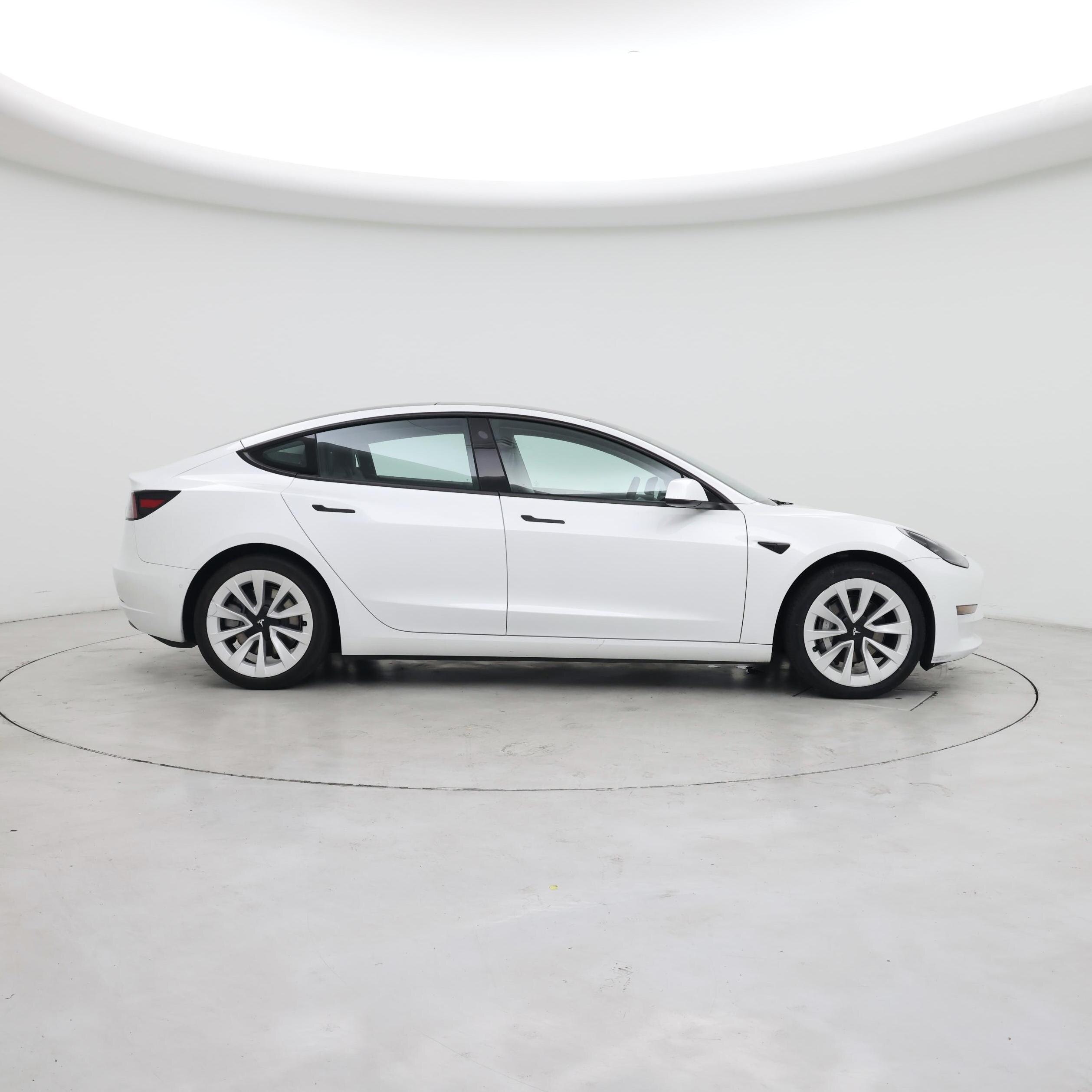 Thumbnail: 2022 Tesla Model 3 - 7