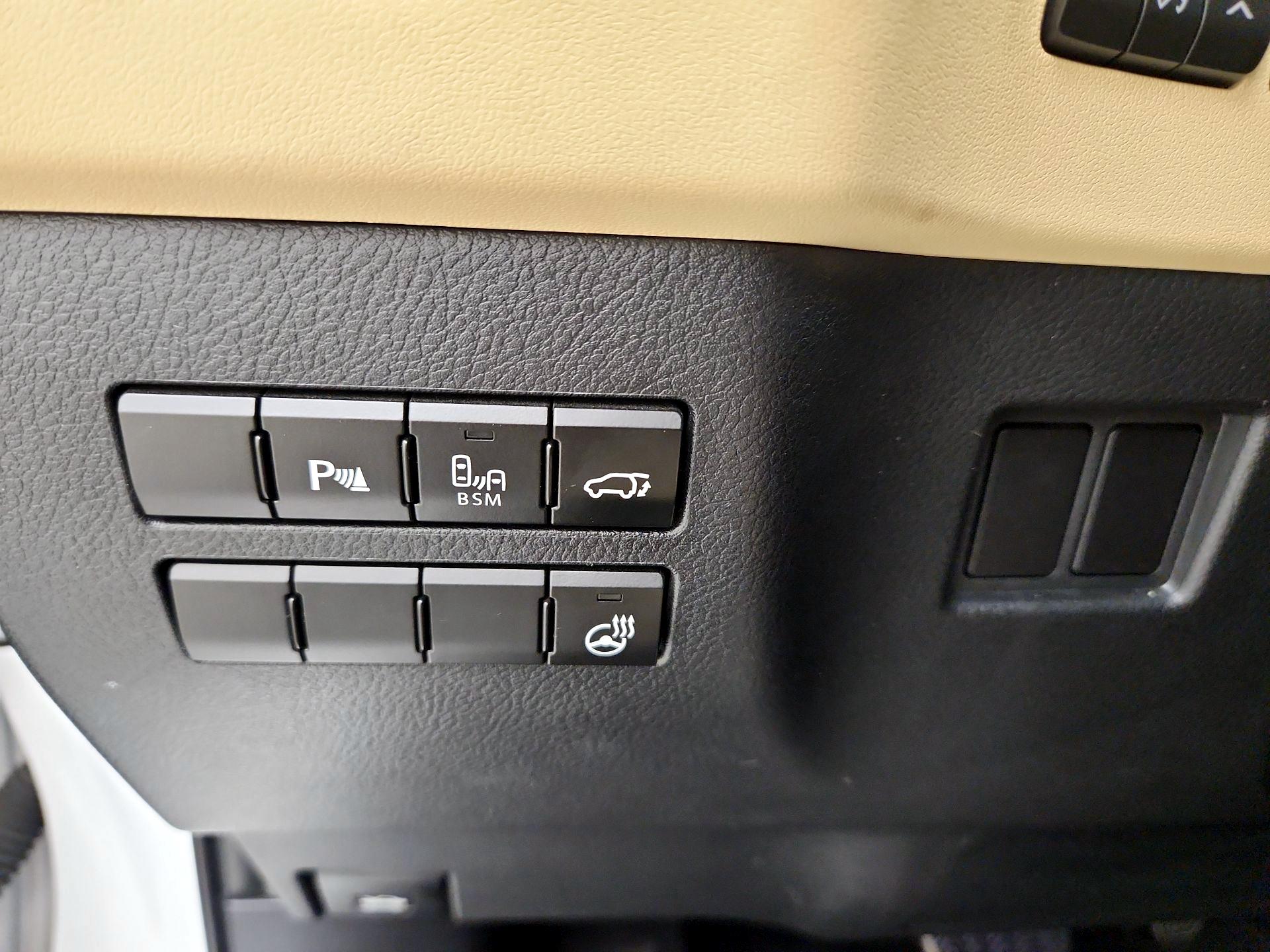 Thumbnail: 2015 Lexus NX - 13