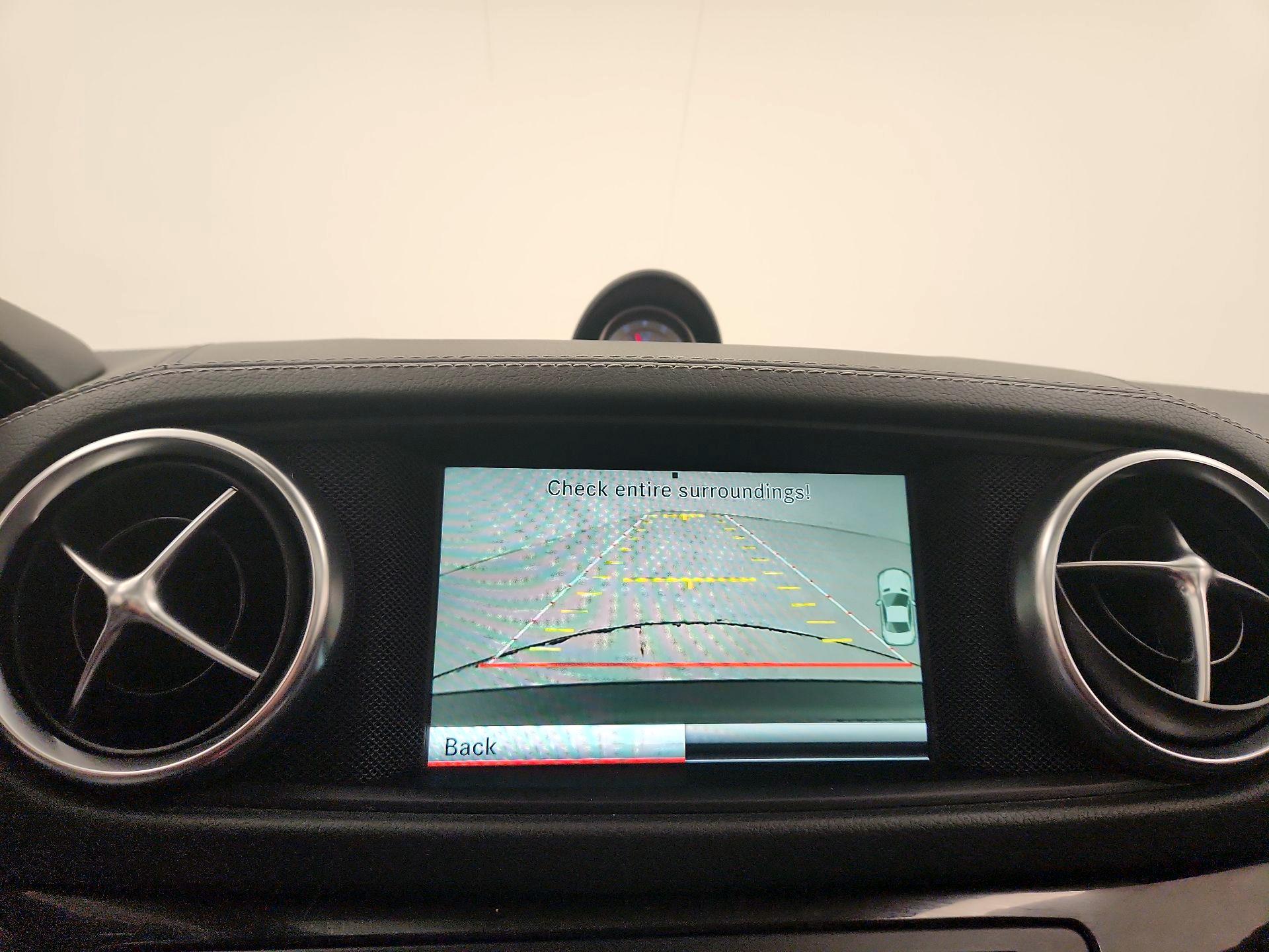 Thumbnail: 2016 Mercedes-Benz SL-Class - 15