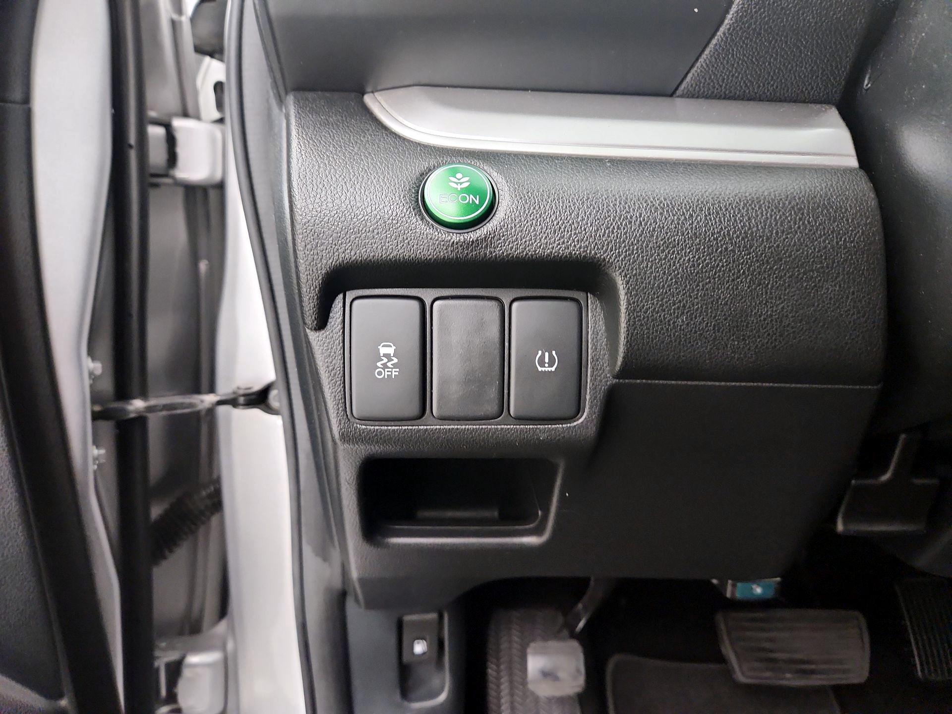 Thumbnail: 2016 Honda CR-V - 13