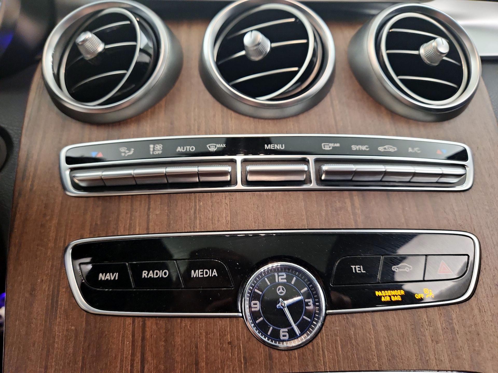 Thumbnail: 2019 Mercedes-Benz C-Class - 16