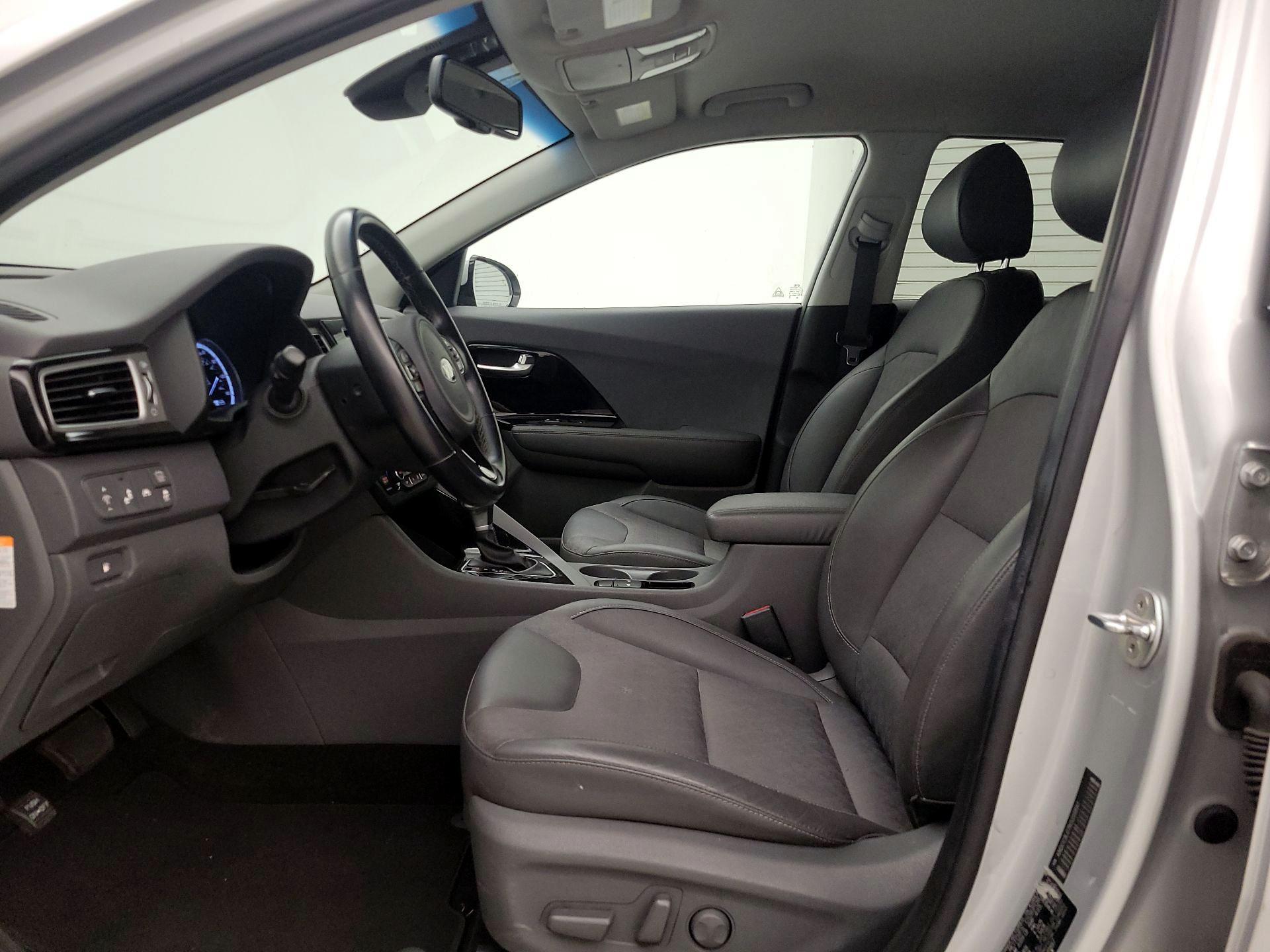 Thumbnail: 2019 Kia Niro - 11