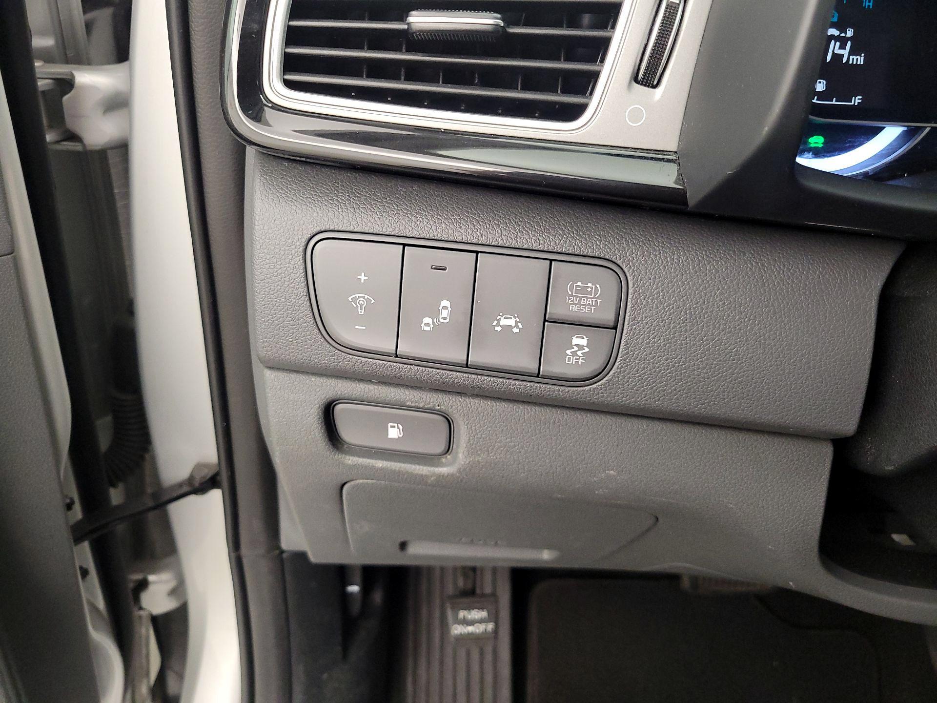 Thumbnail: 2019 Kia Niro - 13