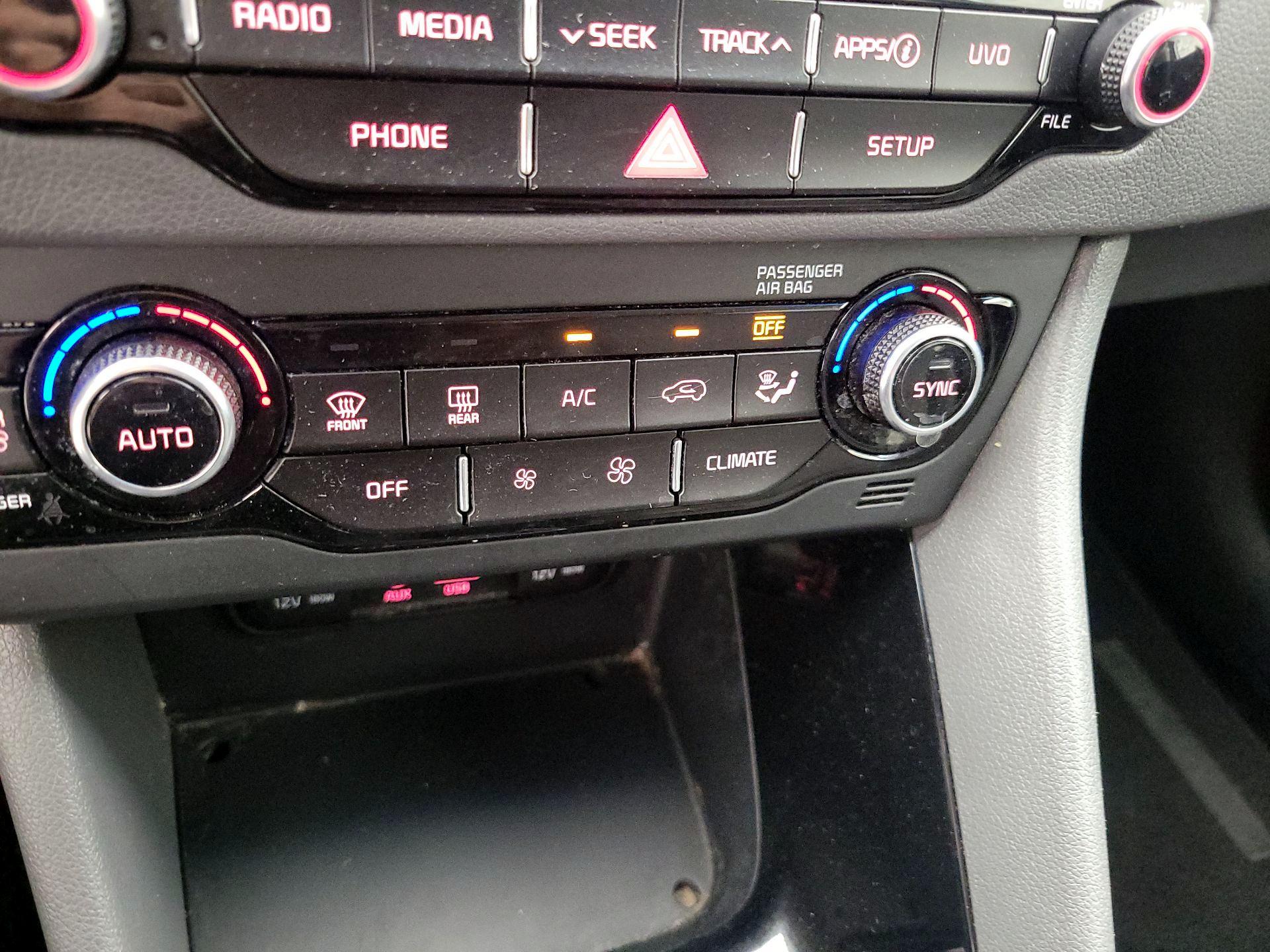 Thumbnail: 2019 Kia Niro - 16