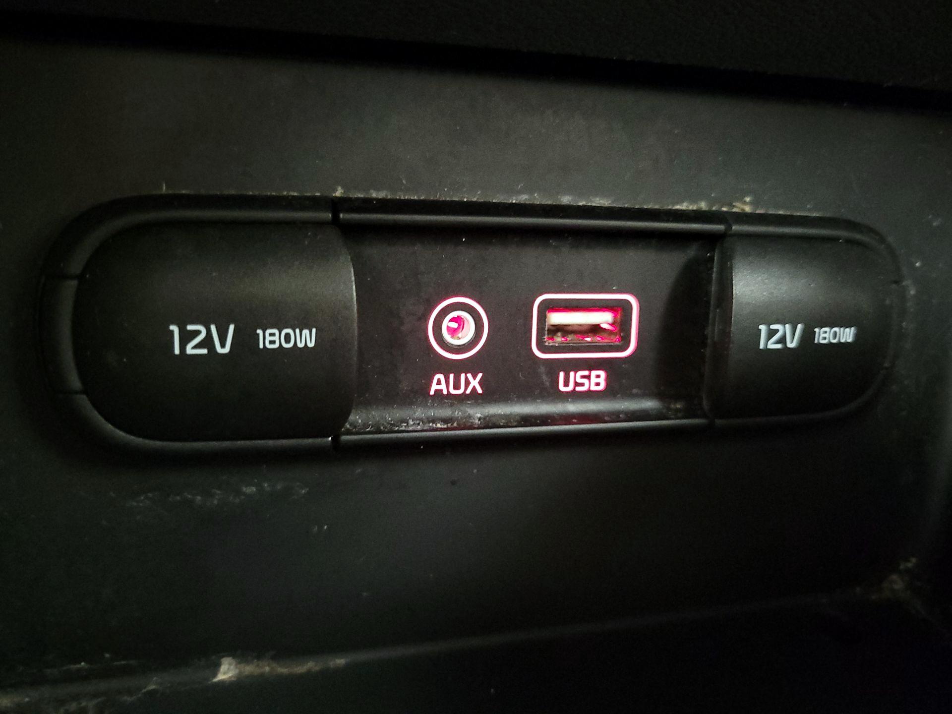 Thumbnail: 2019 Kia Niro - 18