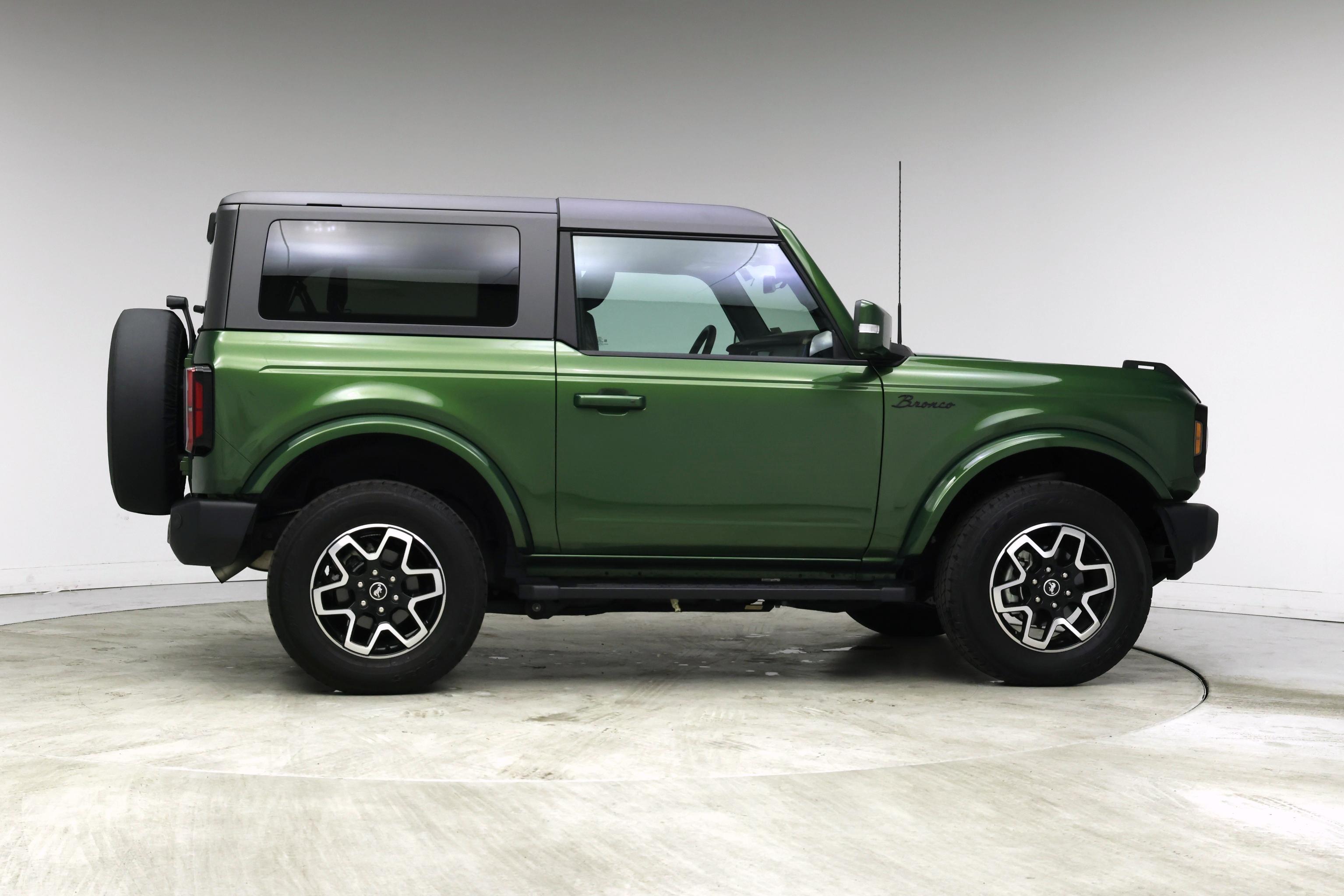 Thumbnail: 2022 Ford Bronco - 7