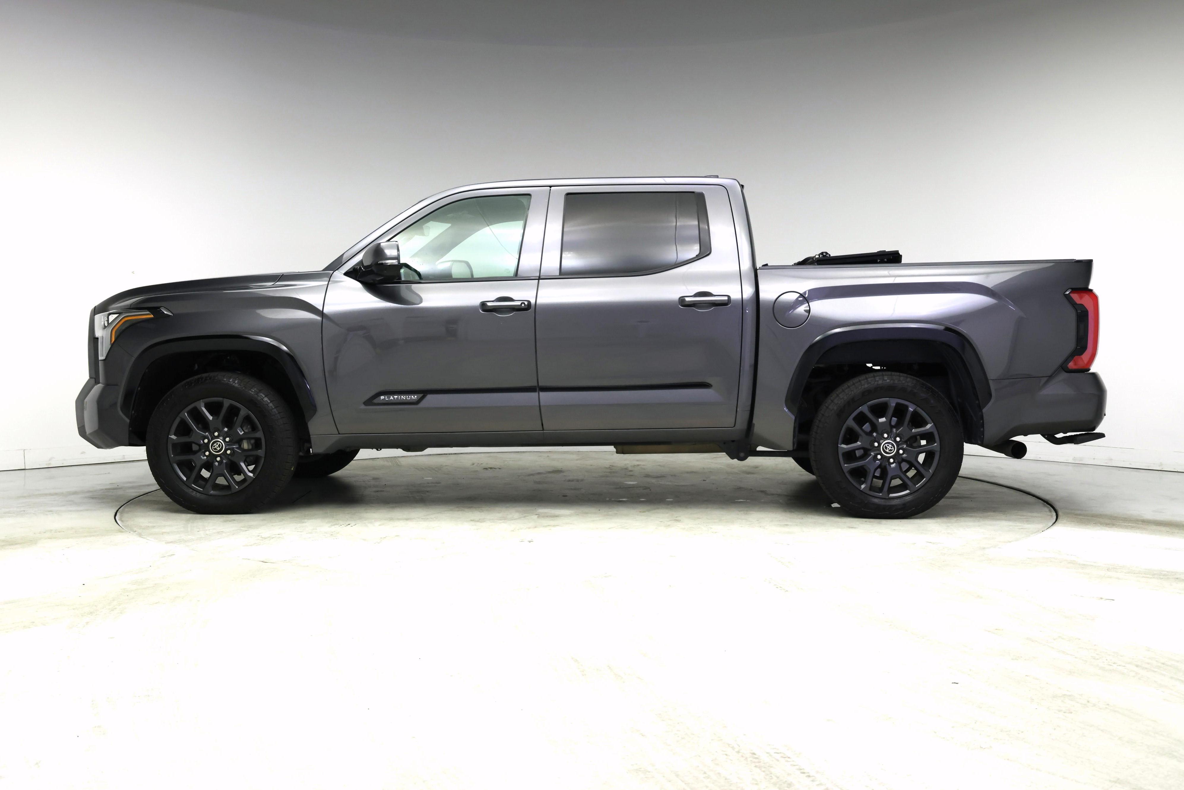 Thumbnail: 2022 Toyota Tundra - 3